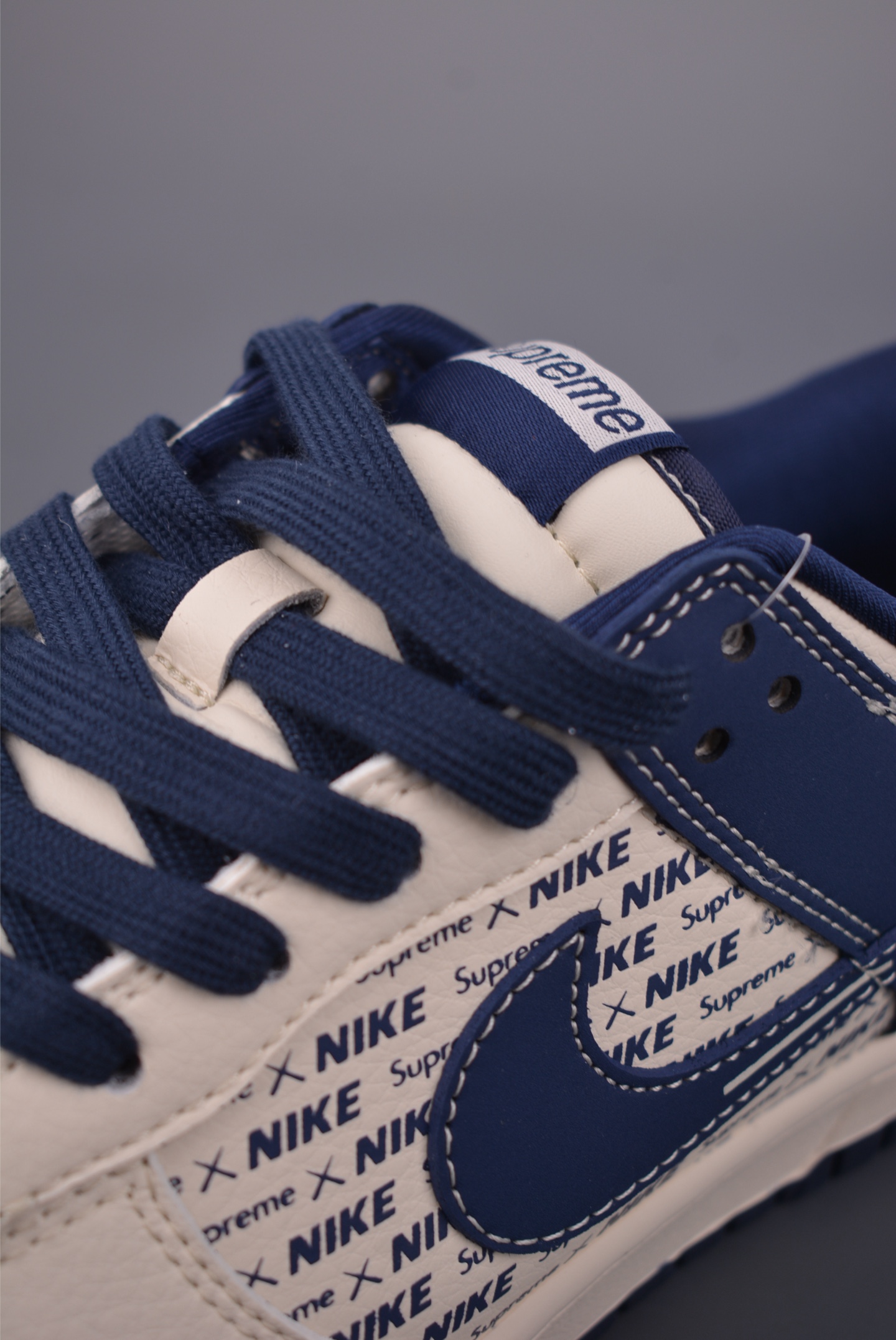 280 Nike SB Dunk Low Supreme联名 XD1588-238