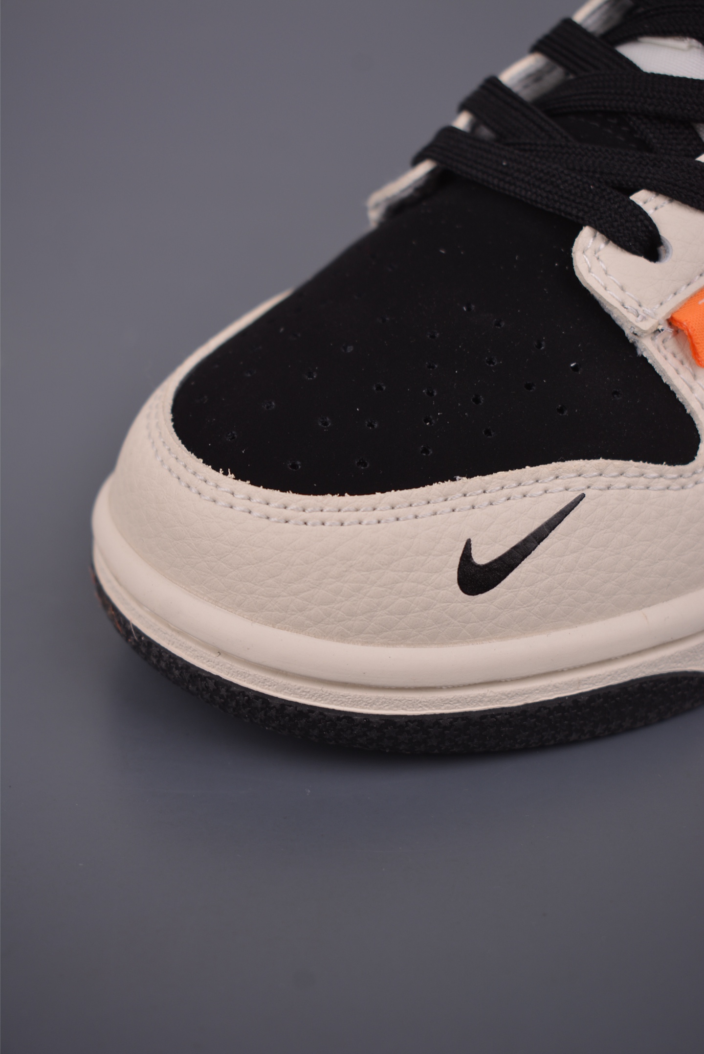 280 Nike SB Dunk Low LV联名 MN1688-105