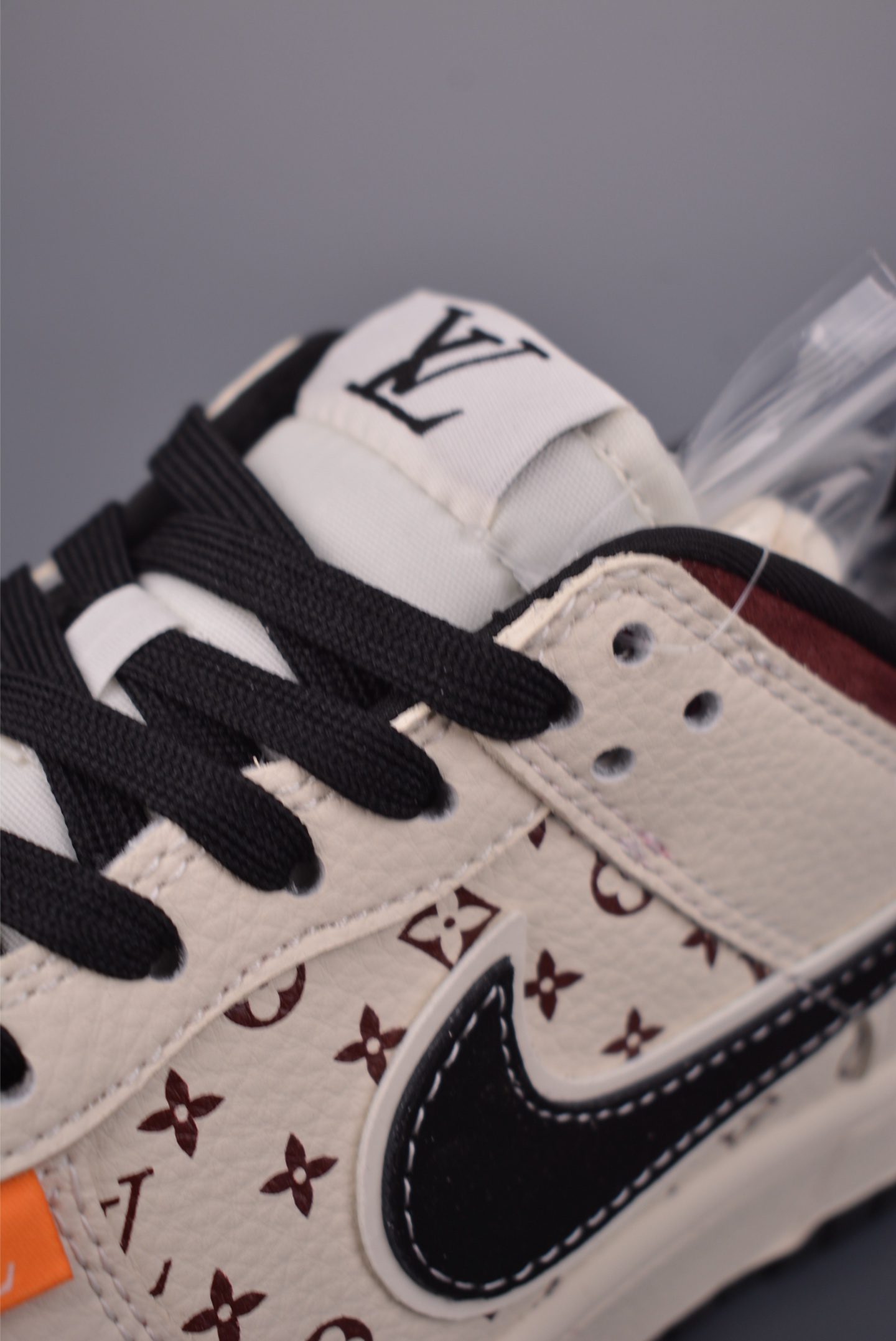 280 Nike SB Dunk Low LV联名 MN1688-105