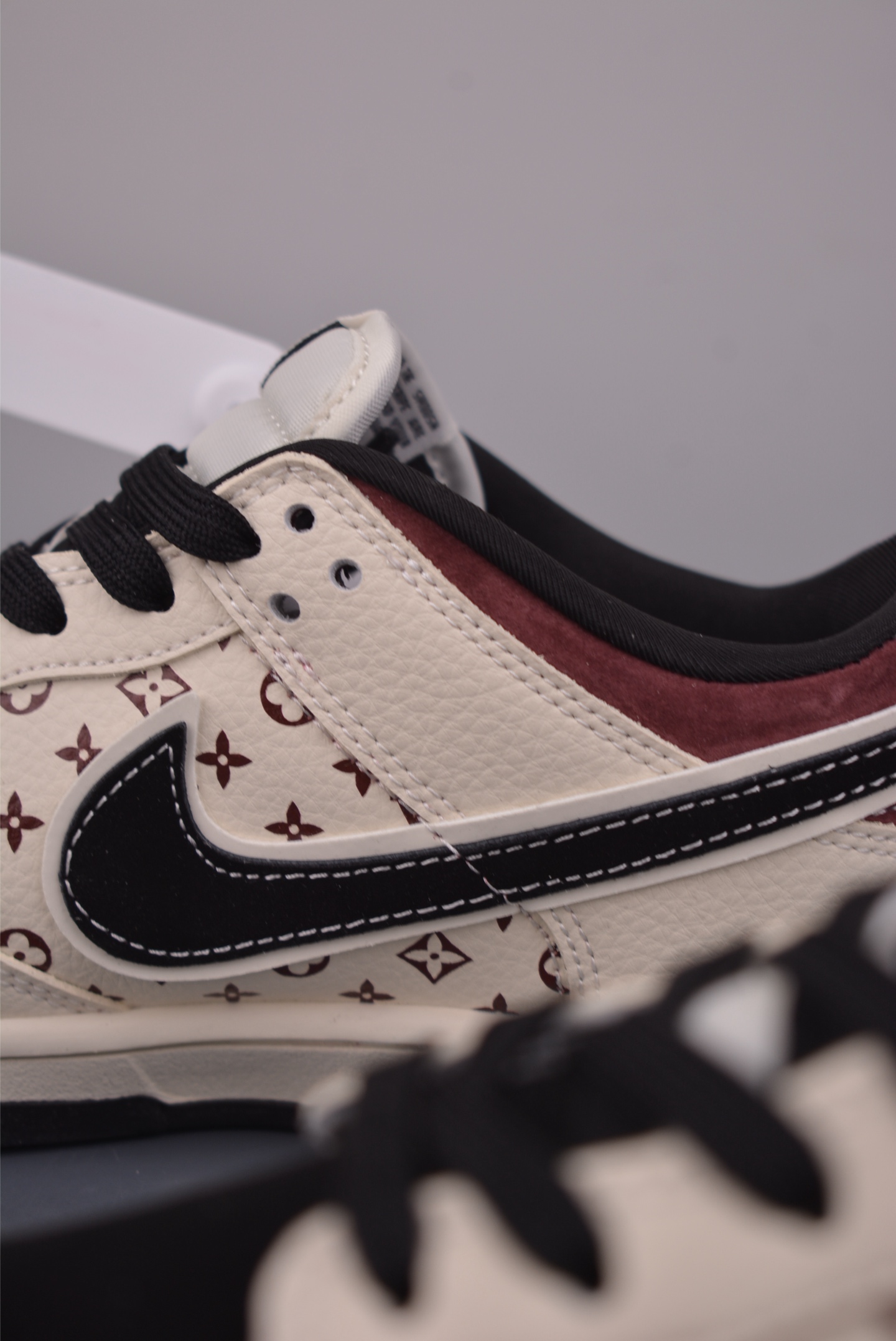 280 Nike SB Dunk Low LV联名 MN1688-105