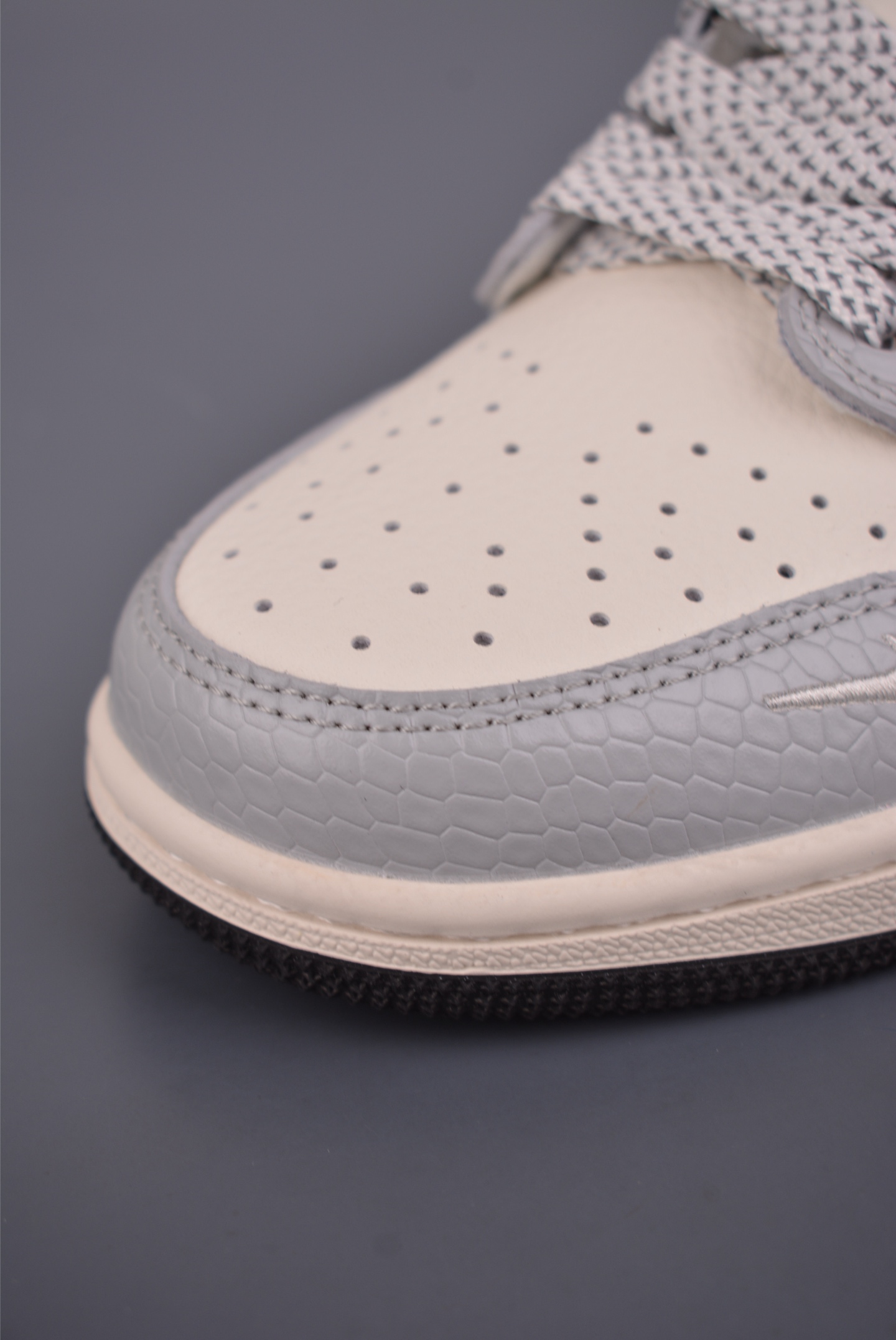 260 Fragment x Travis Scott x LV Air Jordan 1 Low 三方联名倒钩 HS1239-005