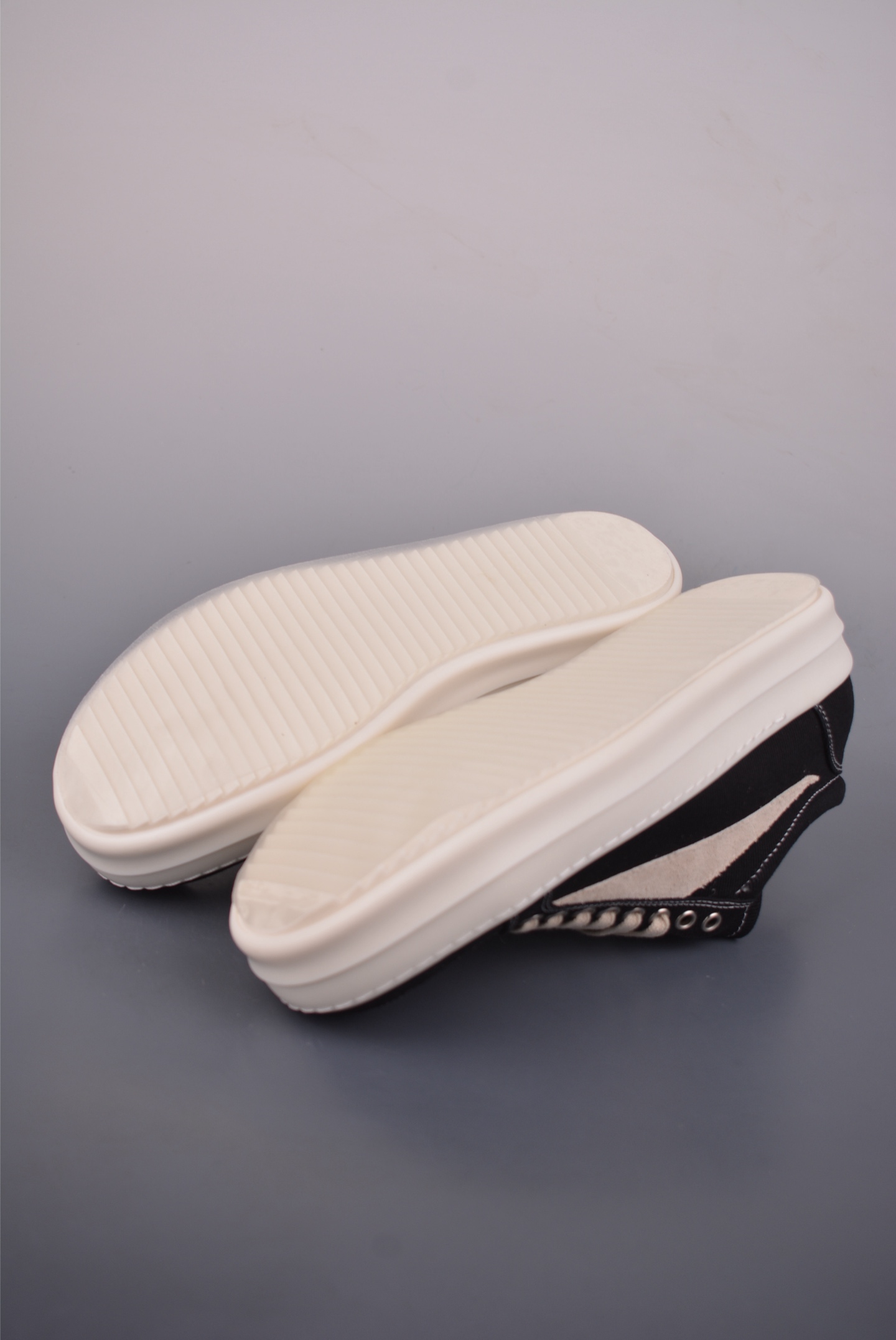 500 莞顶渠道瑞克 欧文斯Rick owens 主线 经典西瓜头 RO低帮厚底黑白布面 DO02E7803