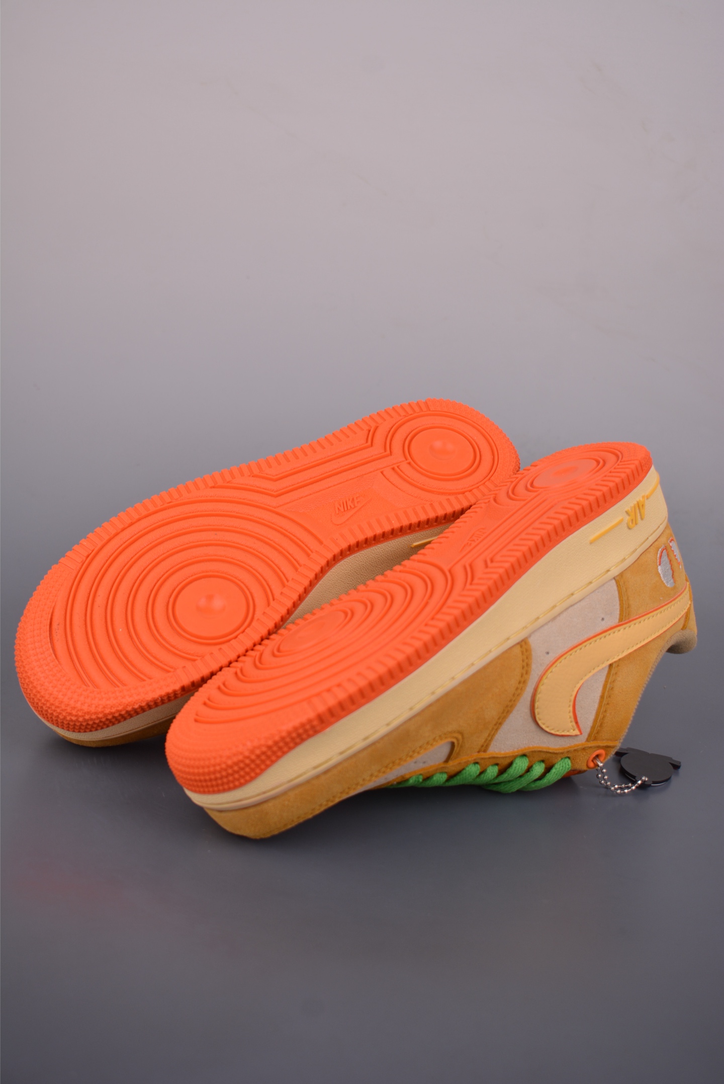 240 Nike Air Force 1 Low 俄勒冈小黄鸭 IU7612-700