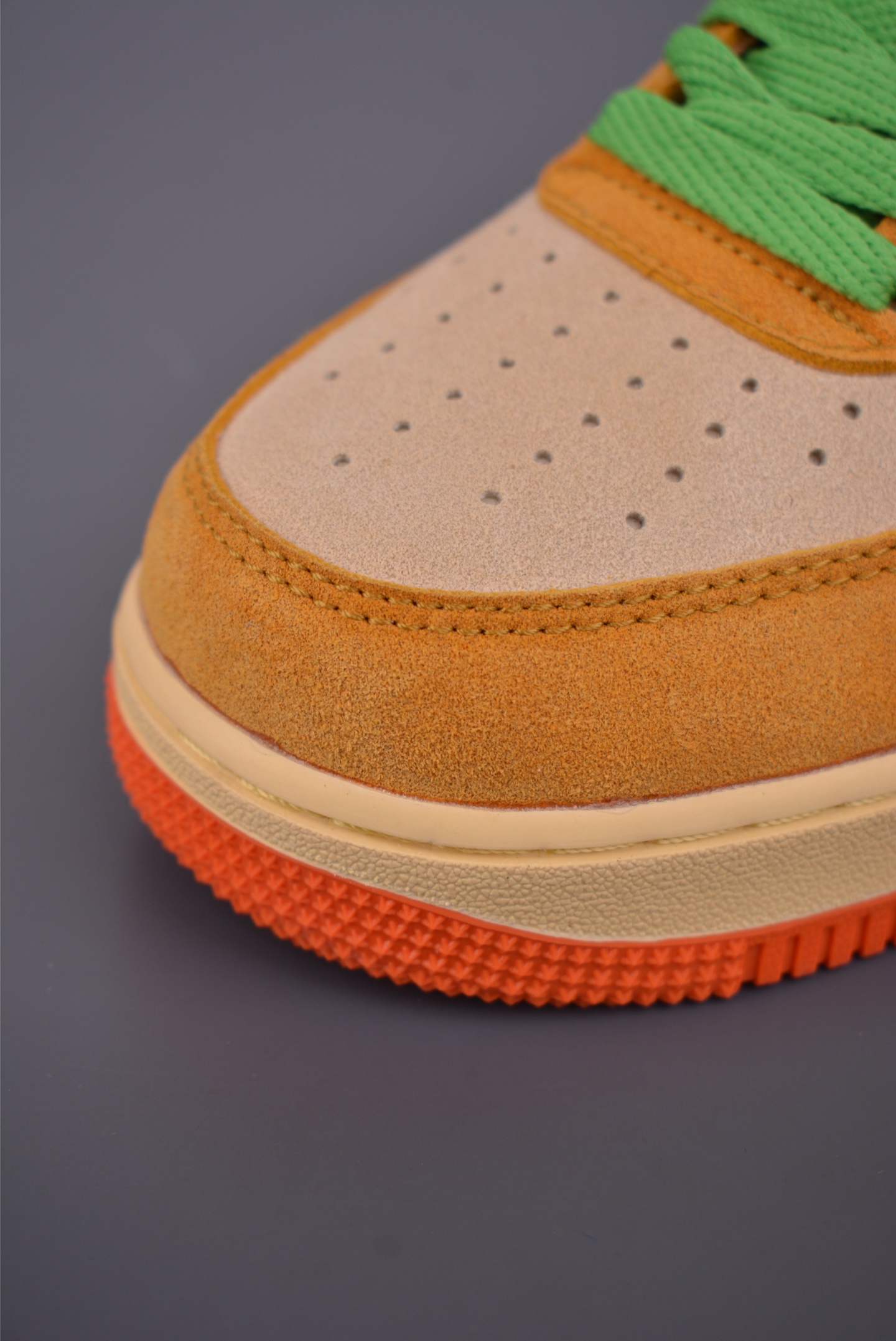 240 Nike Air Force 1 Low 俄勒冈小黄鸭 IU7612-700