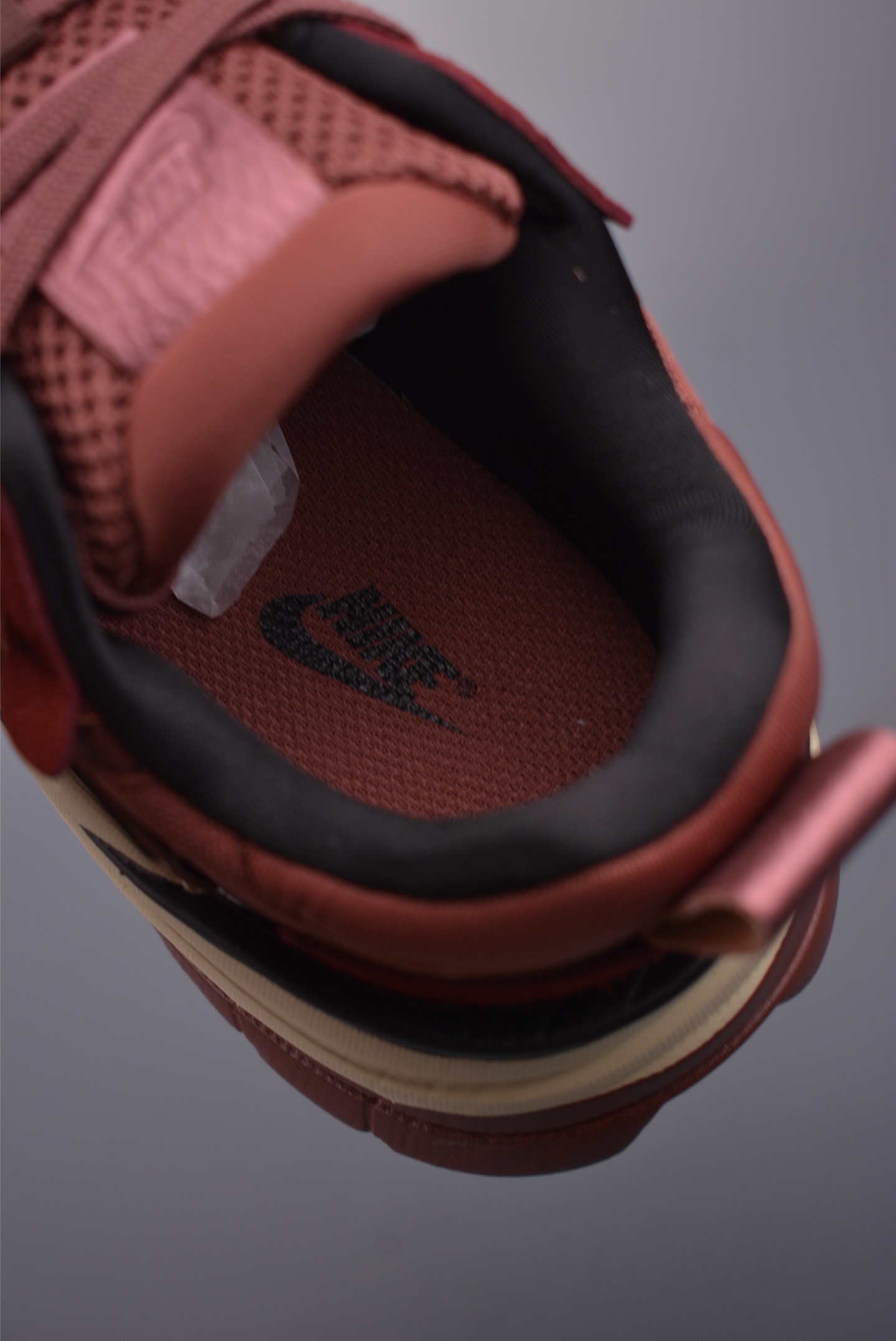 180 NIKE V2K Runtekk 版本 减震防滑复古低帮跑步鞋 FN6703-201