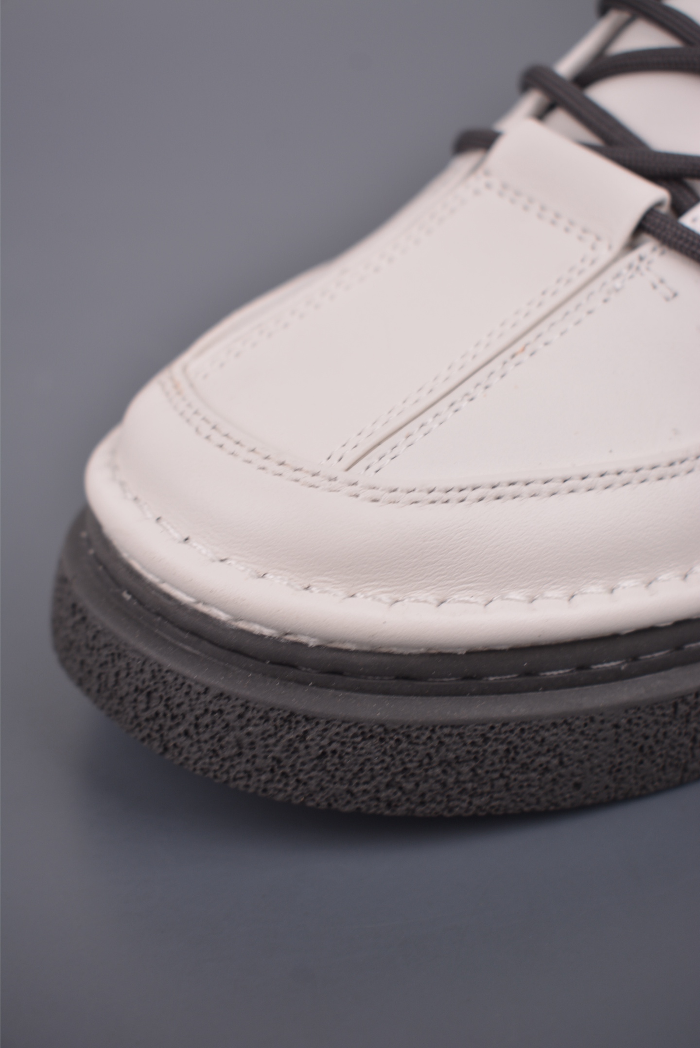 ECCO爱步中高帮男鞋 热门销售款式 城市休闲系列 气质百搭潮酷板鞋 966358-21