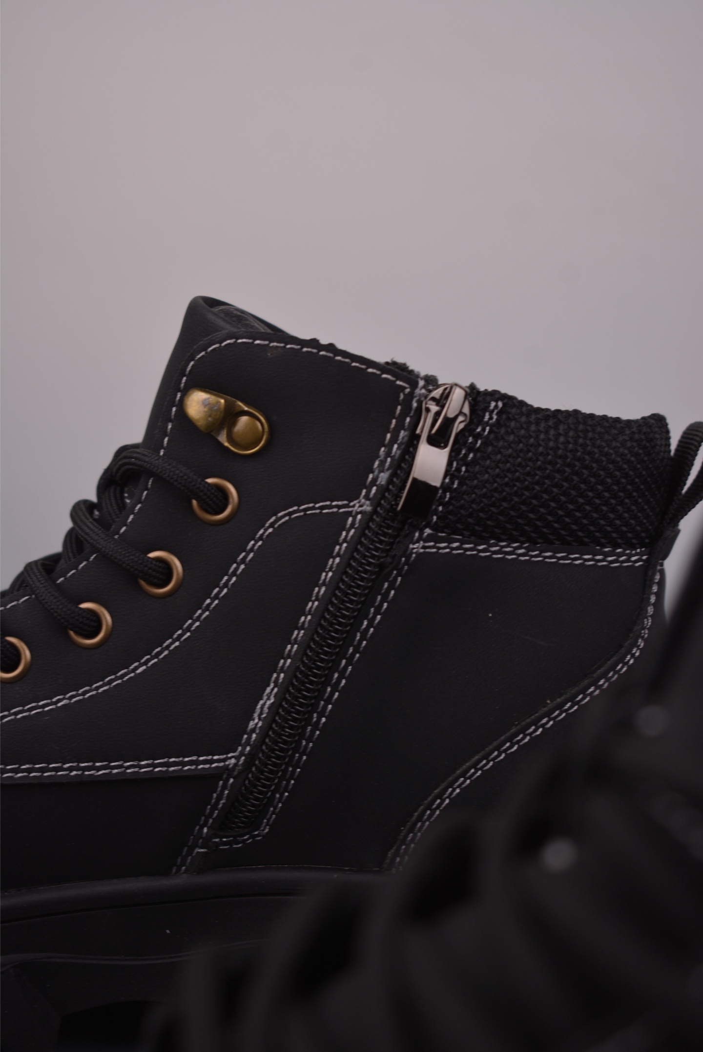 Timberland添柏岚/天伯伦 经典款 25ss新款中帮 TB23066