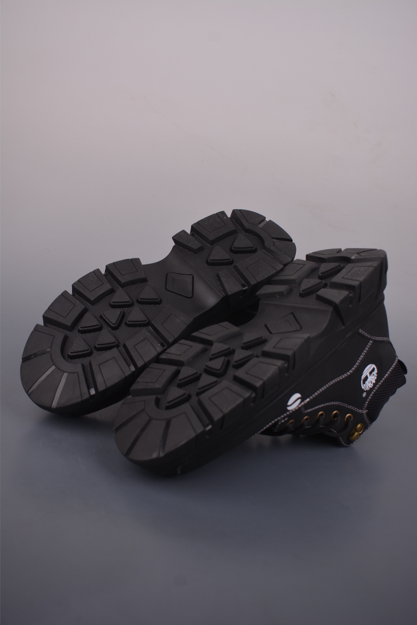 Timberland添柏岚/天伯伦 经典款 25ss新款中帮 TB23066