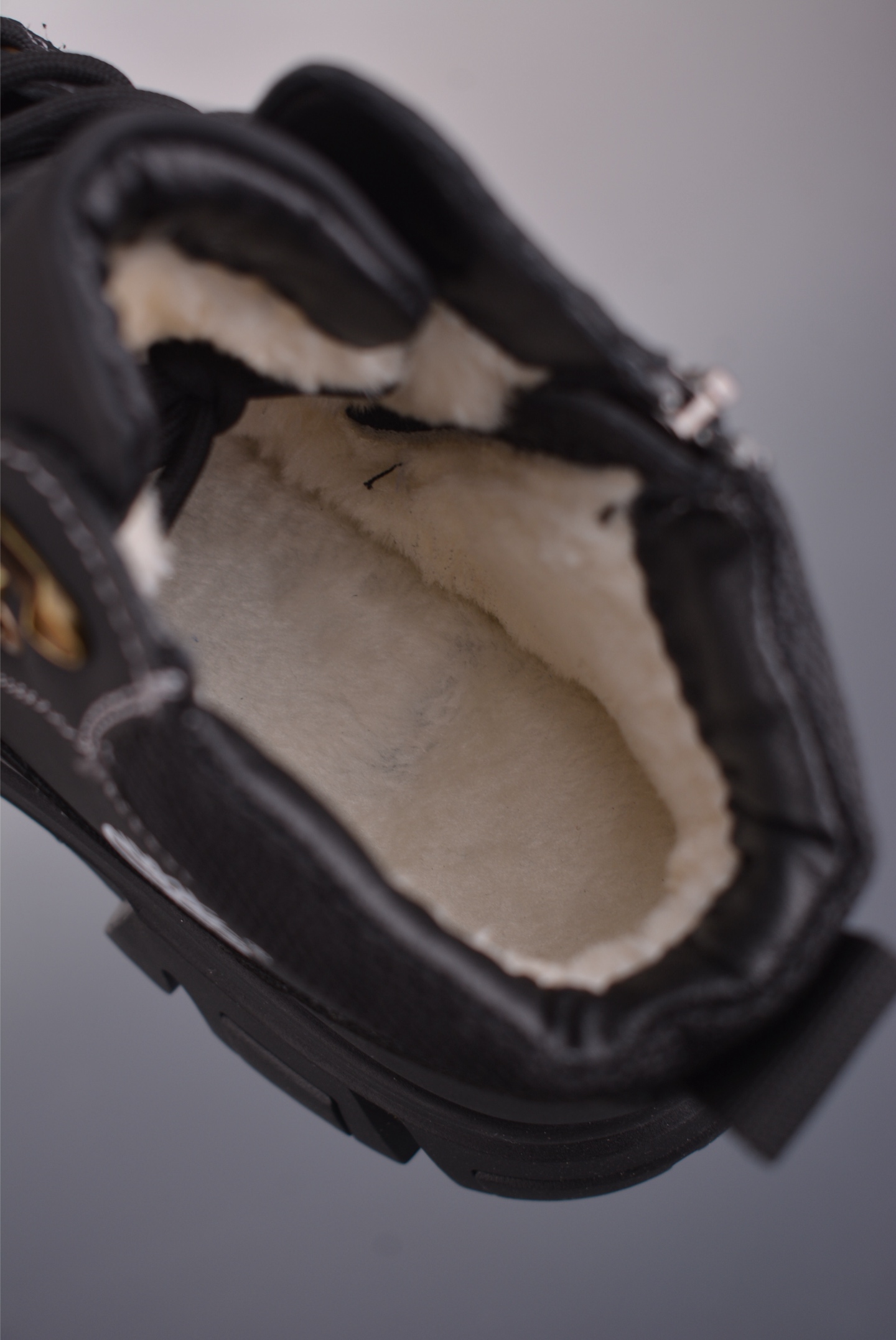 Timberland添柏岚/天伯伦 经典款 25ss新款中帮 TB23066