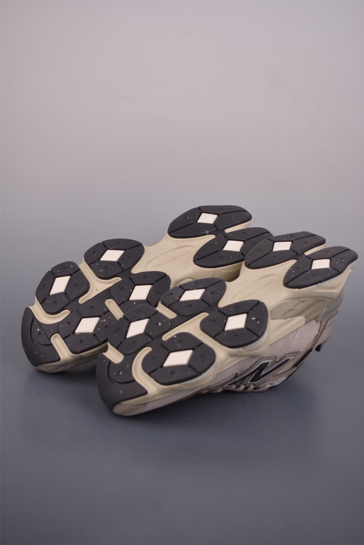 Joe Freshgoods x New Balance 渠道纯原 NB9060 联名款 复古休闲运动慢跑鞋 U9060ORD Joe Freshgoods x New Balance 渠道纯原 NB9060 联名款 复古休闲运动慢跑鞋 U9060ORD