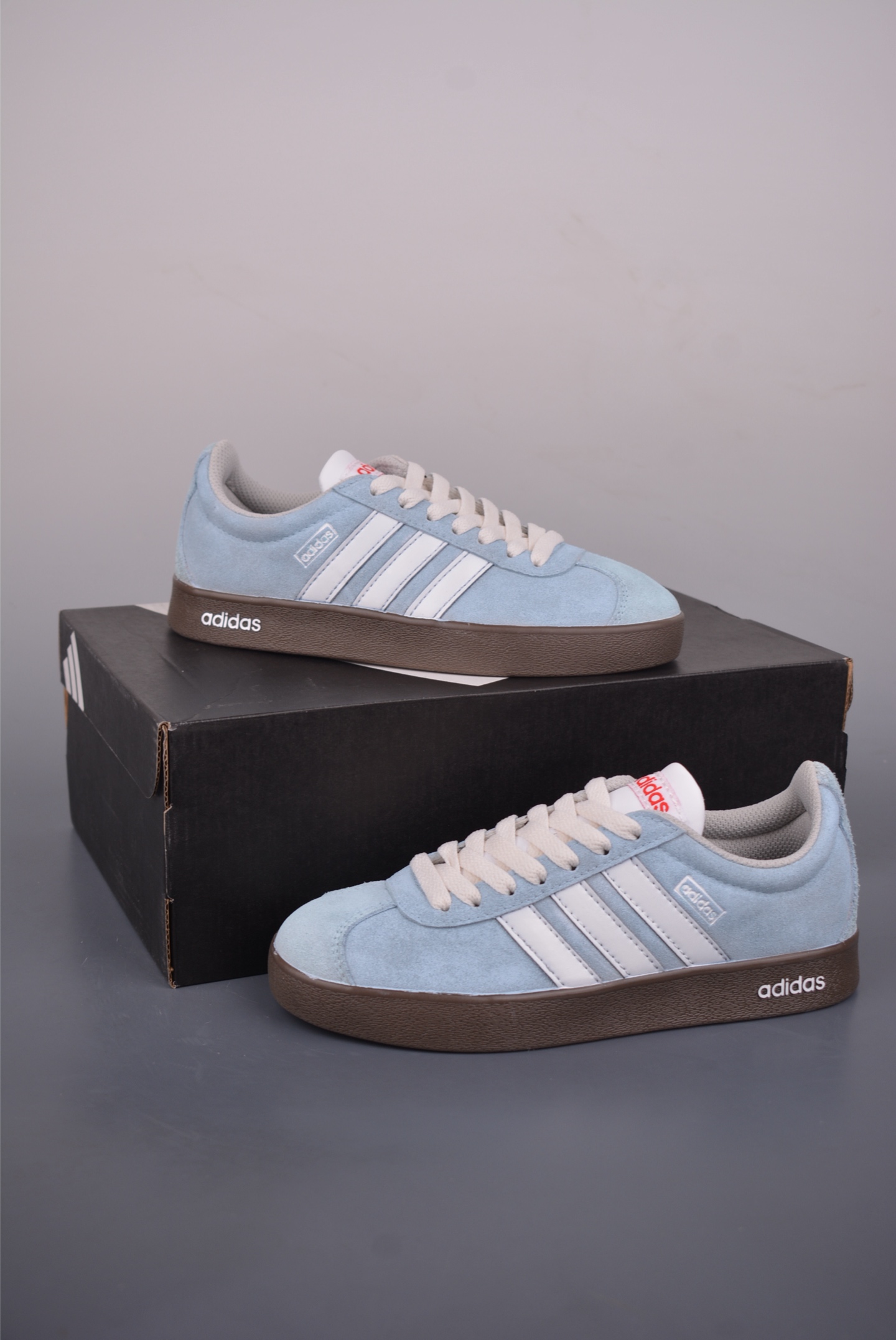 adidVI Court CLASSIC 三叶草休闲复古运动板鞋 HQ1802 adidVI Court CLASSIC 三叶草休闲复古运动板鞋 HQ1802