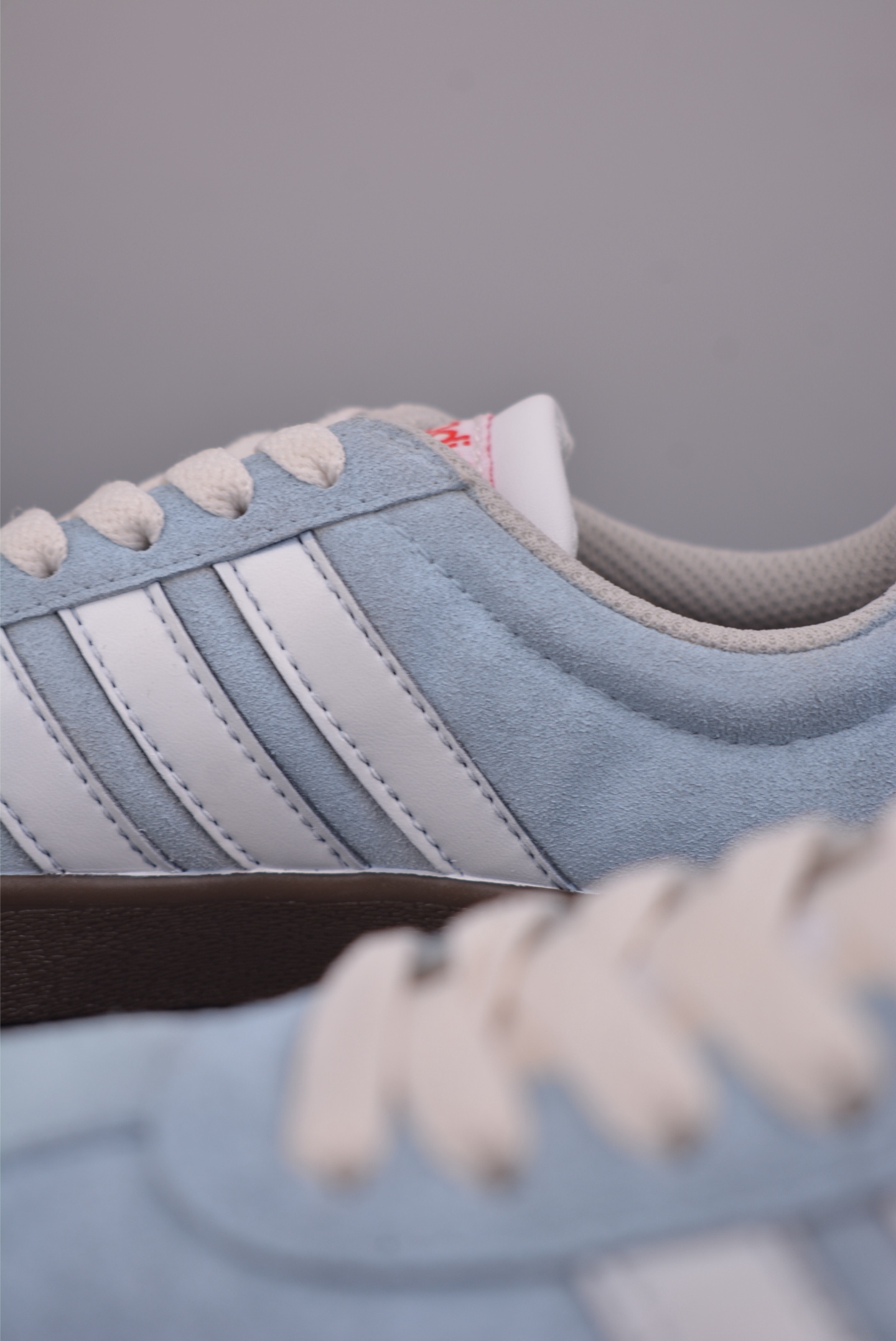 adidVI Court CLASSIC 三叶草休闲复古运动板鞋 HQ1802 adidVI Court CLASSIC 三叶草休闲复古运动板鞋 HQ1802