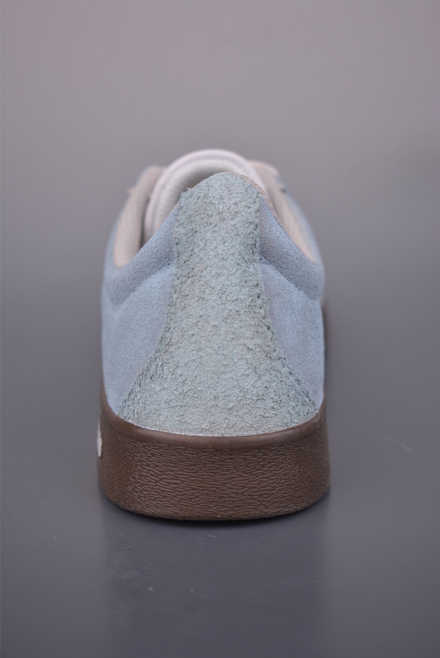 adidVI Court CLASSIC 三叶草休闲复古运动板鞋 HQ1802 adidVI Court CLASSIC 三叶草休闲复古运动板鞋 HQ1802