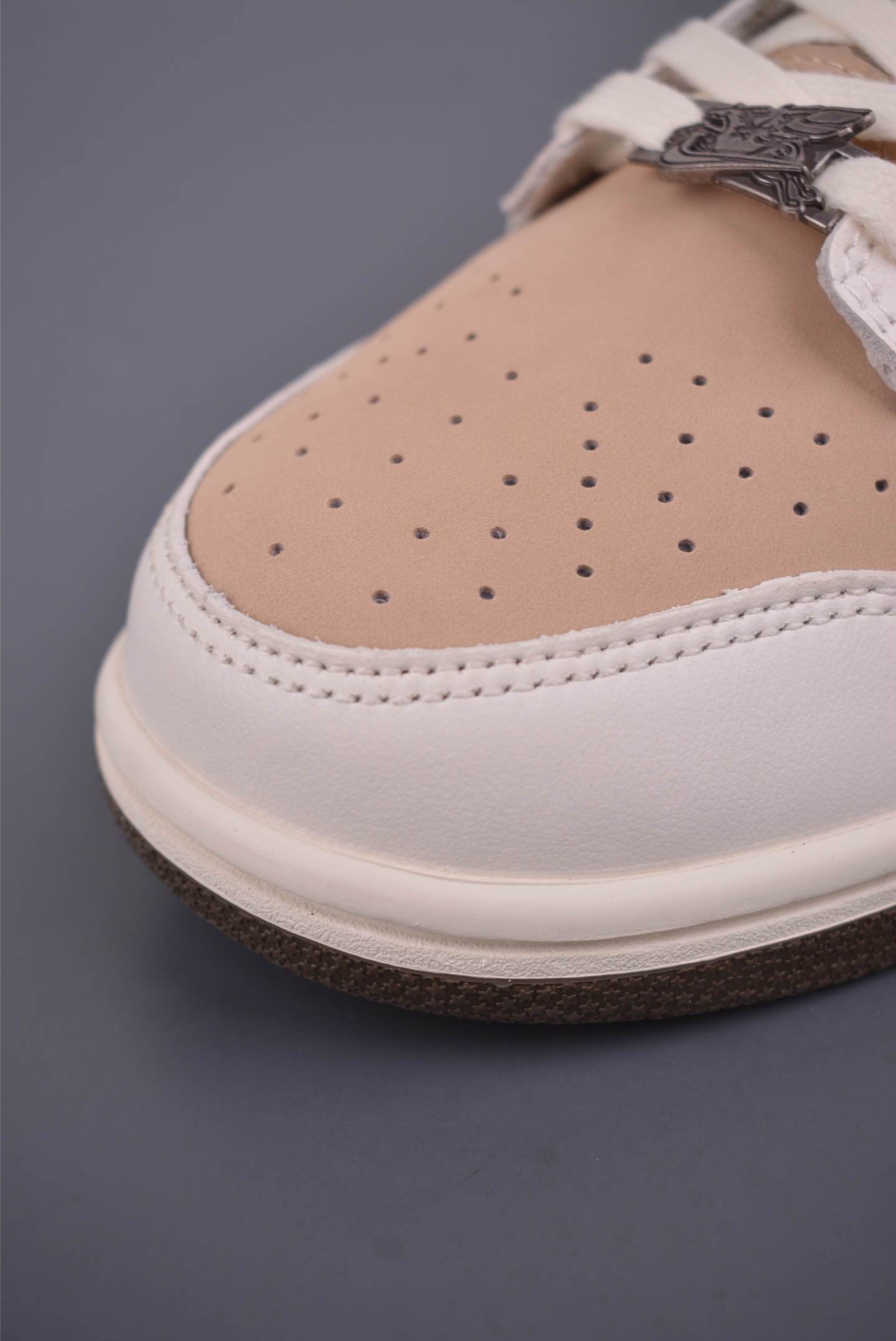 280 Nike SB Dunk Low 马年限定 IQ1118-220