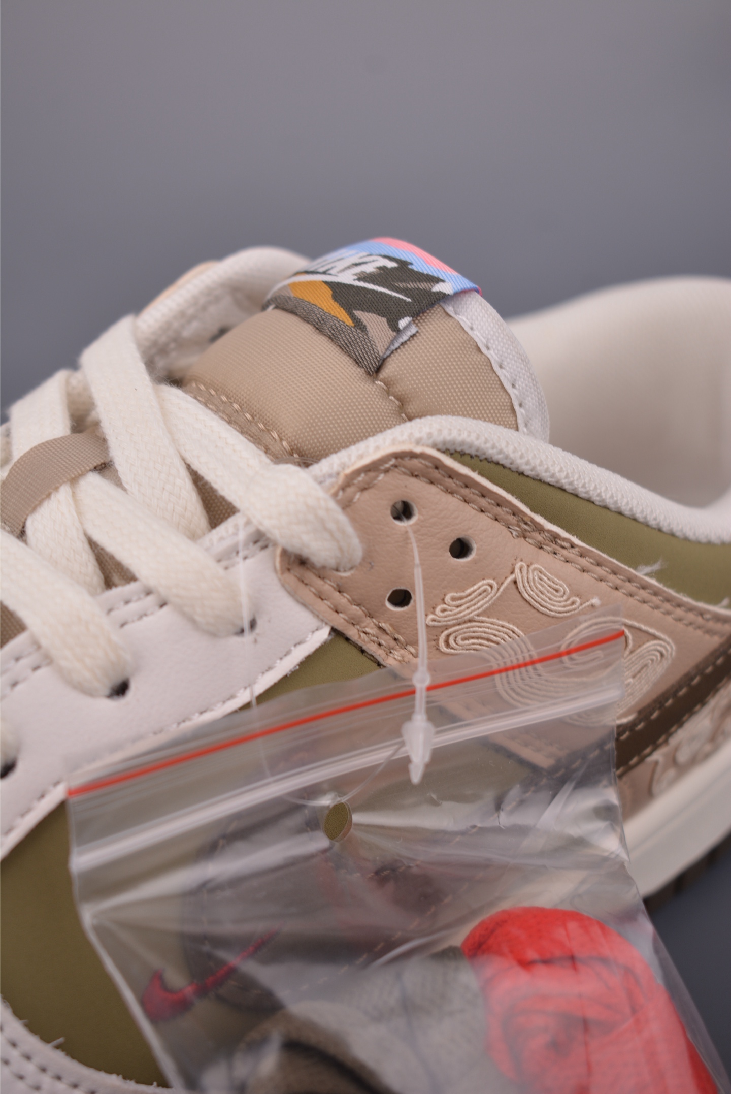 280 Nike SB Dunk Low 马年限定 IQ1118-220