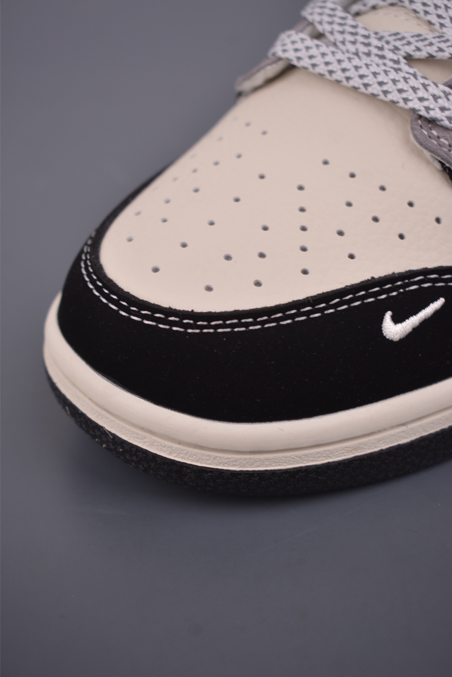 280 Nike SB Dunk Low 北面限定 DN3168-010