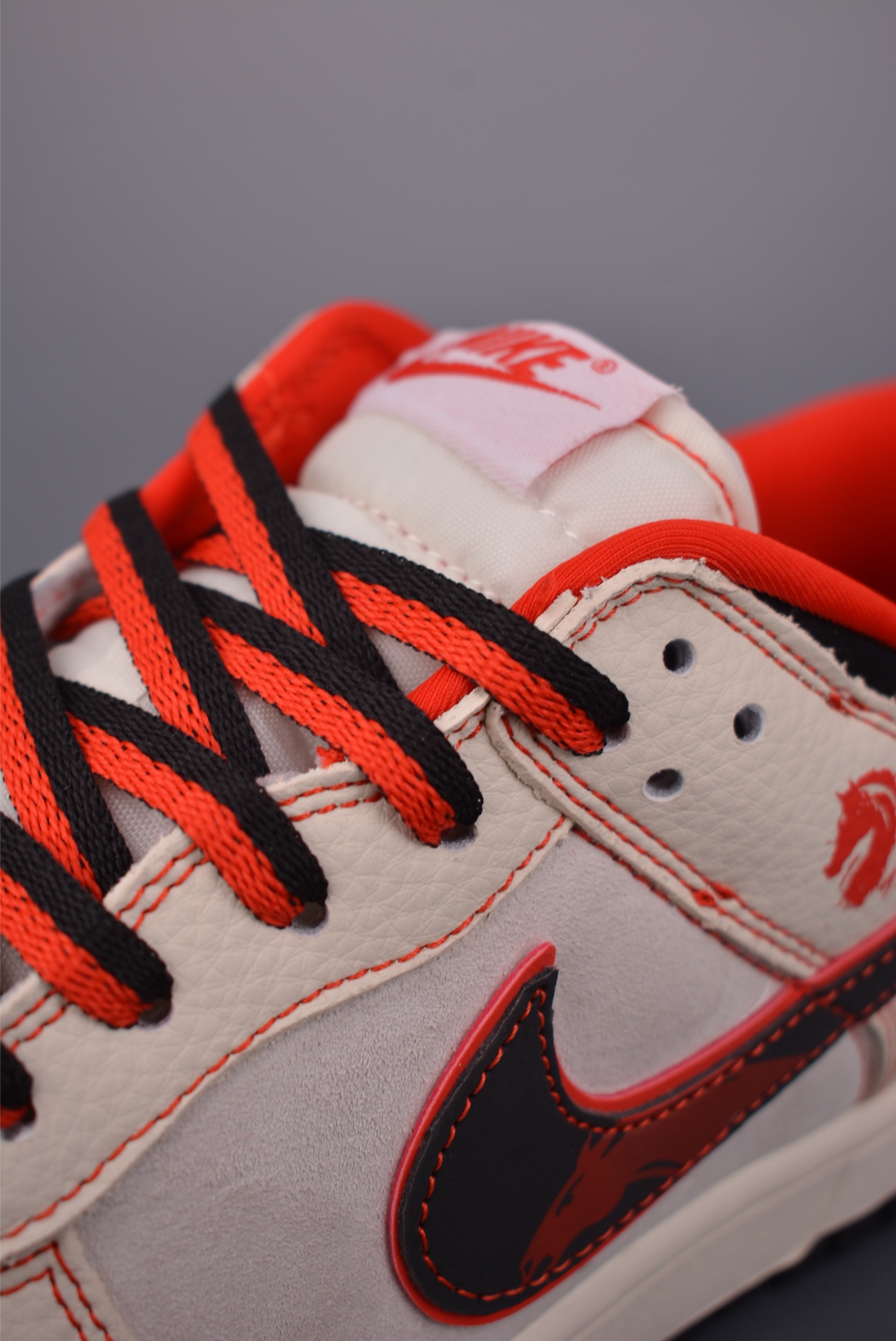 280 Nike SB Dunk Low 马年限定 DG1988-013