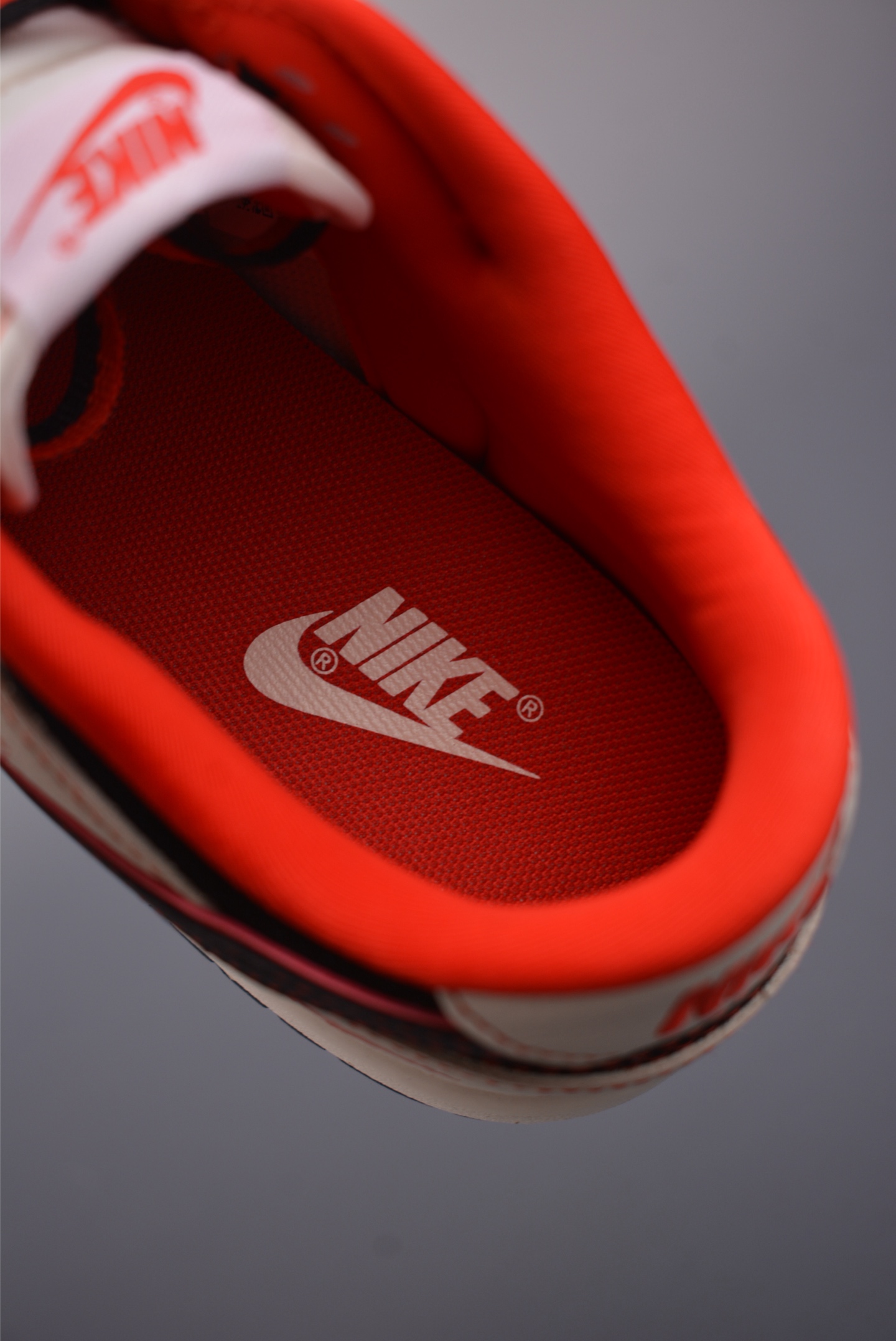 280 Nike SB Dunk Low 马年限定 DG1988-013