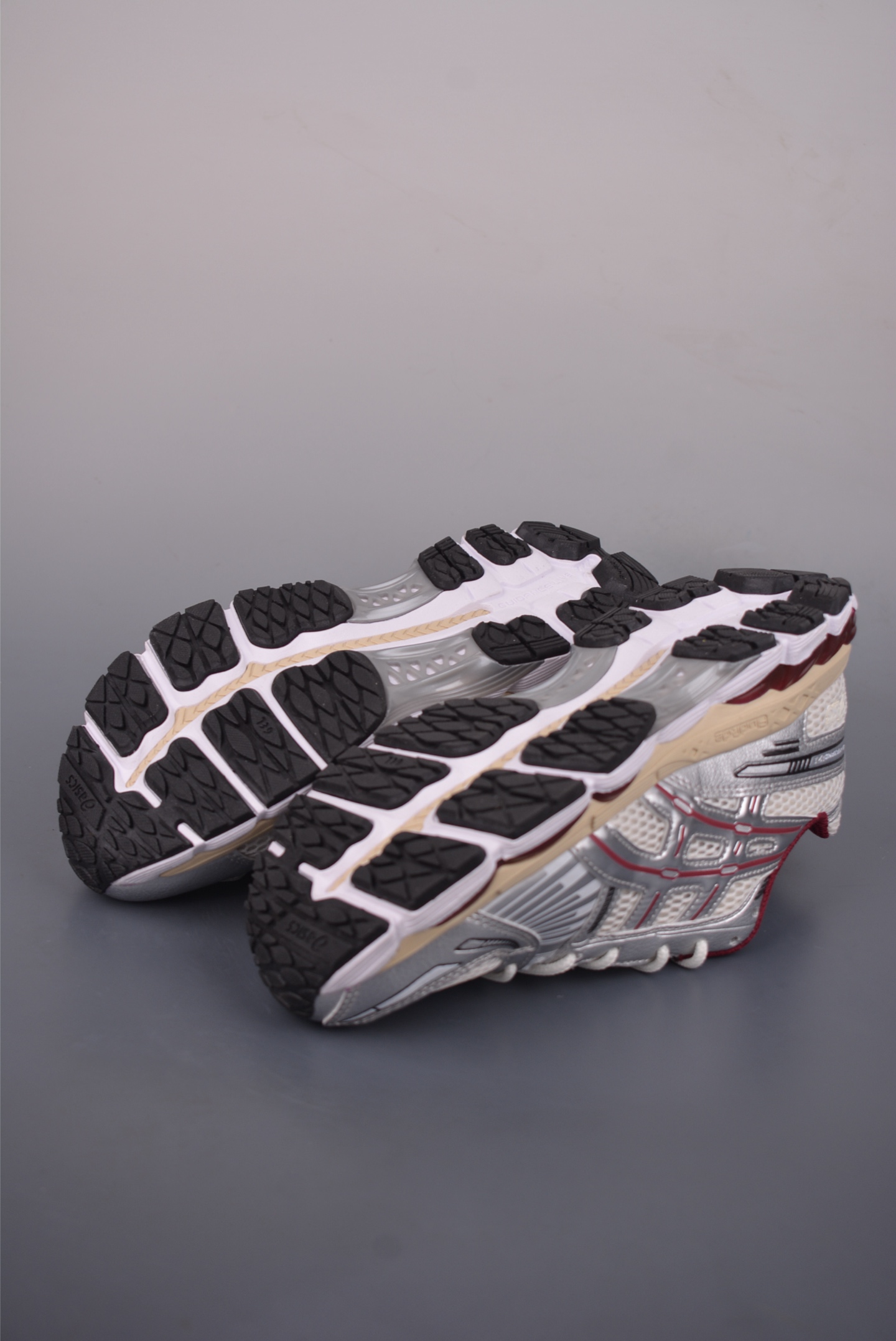 AsicsGel-Kayano 12.1 亚瑟士运动休闲透气专业跑鞋 1203A759-102