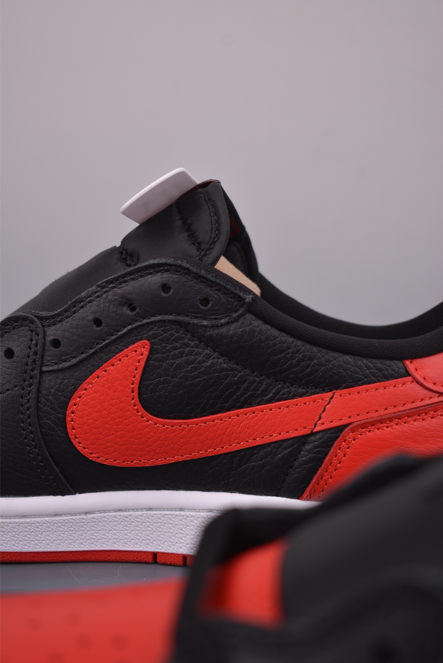 原装裸鞋级 市面最高工艺产物 Air Jordan 1 Low黑红 HQ6998-001 原装裸鞋级 市面最高工艺产物 Air Jordan 1 Low黑红 HQ6998-001