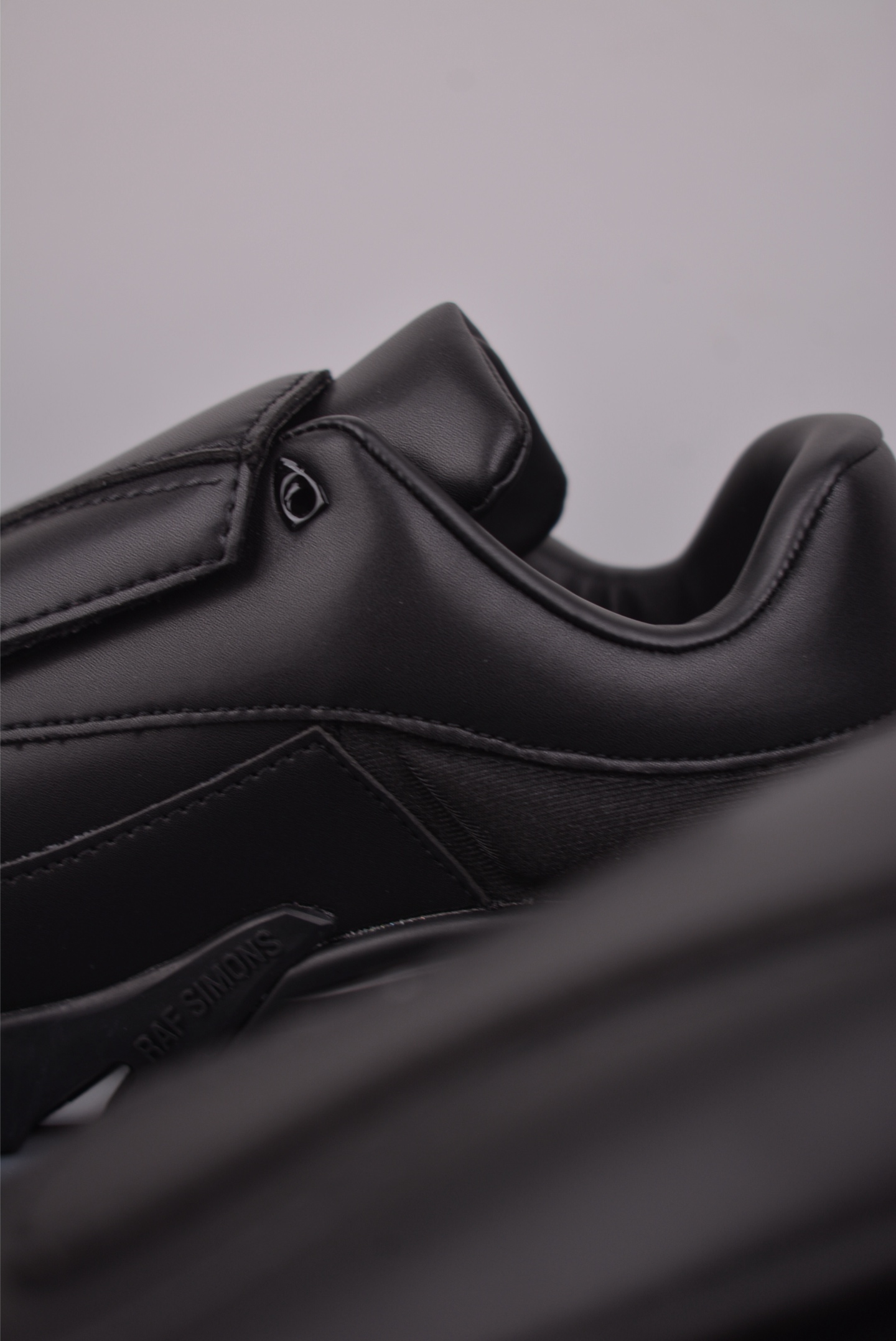 外贸爆款 RAF SIMONS Antei 先锋潮流 复古低帮休闲鞋 HR740001L