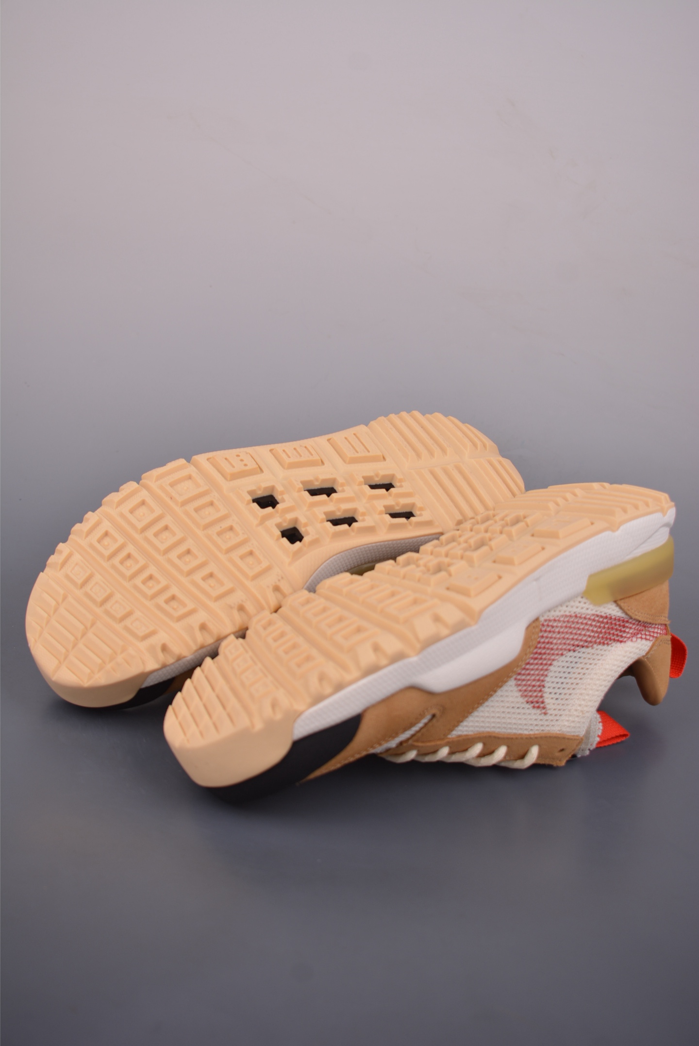 Tom Sachs x Nike Craft Mars Yard 2.0 联名宇航员 神游太空 百搭休闲运动透气慢跑鞋 IF2885-100