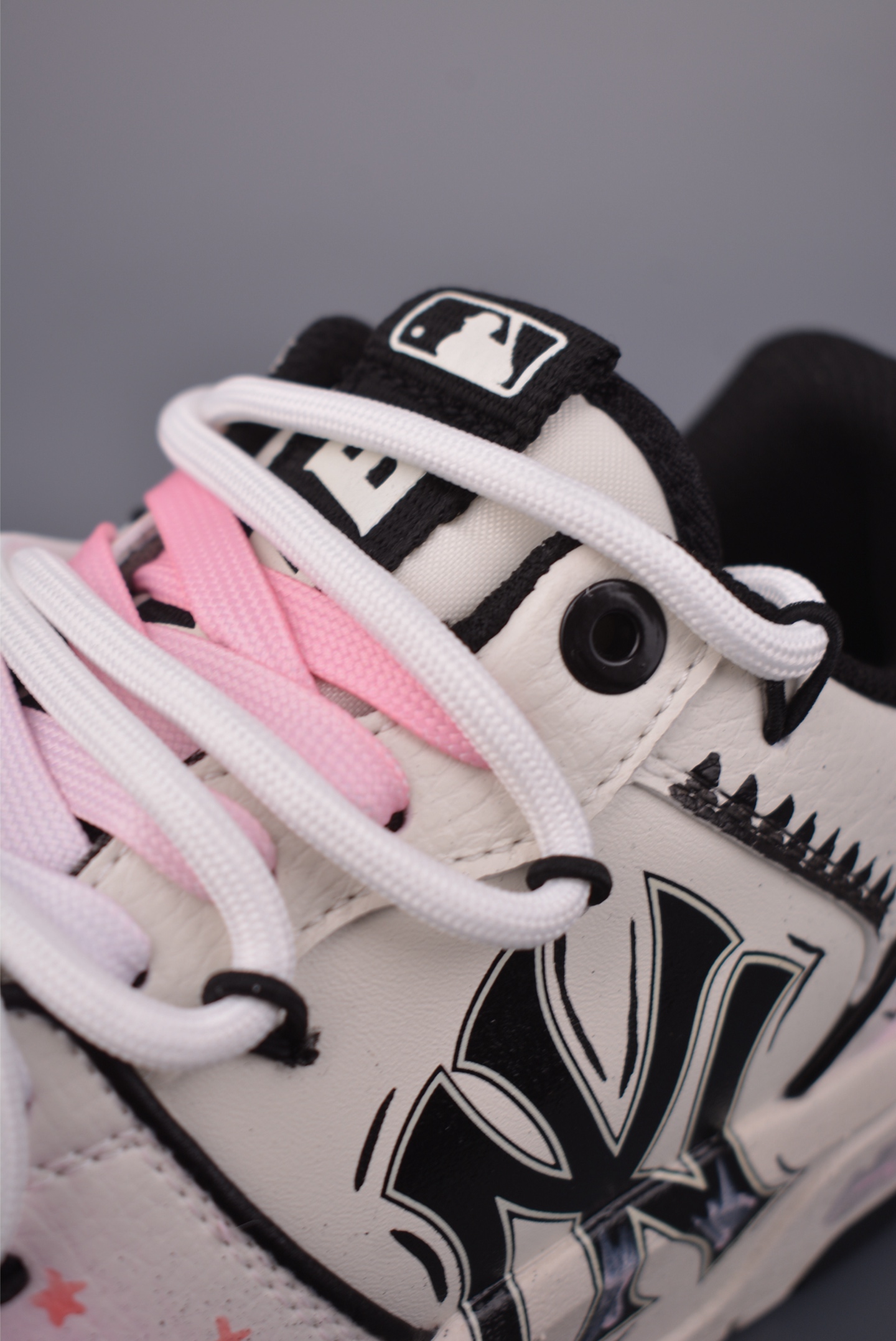 MLB CHUNKY 印花网红老爹鞋 涂鸦恶作剧 内增高6cm 3ASXCA12N