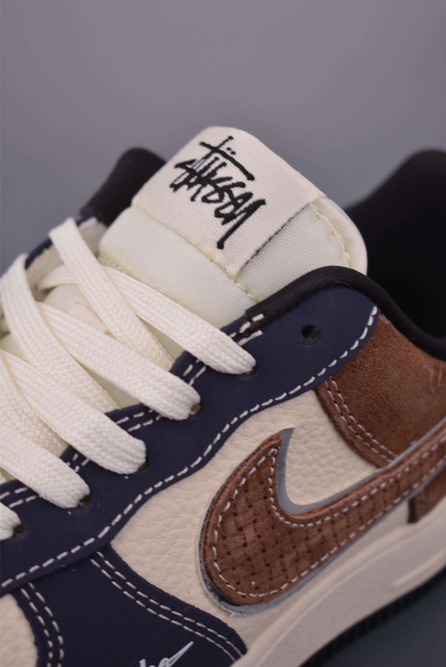 Nike Air Force 1 Low 斯图西联名 DF0188-105