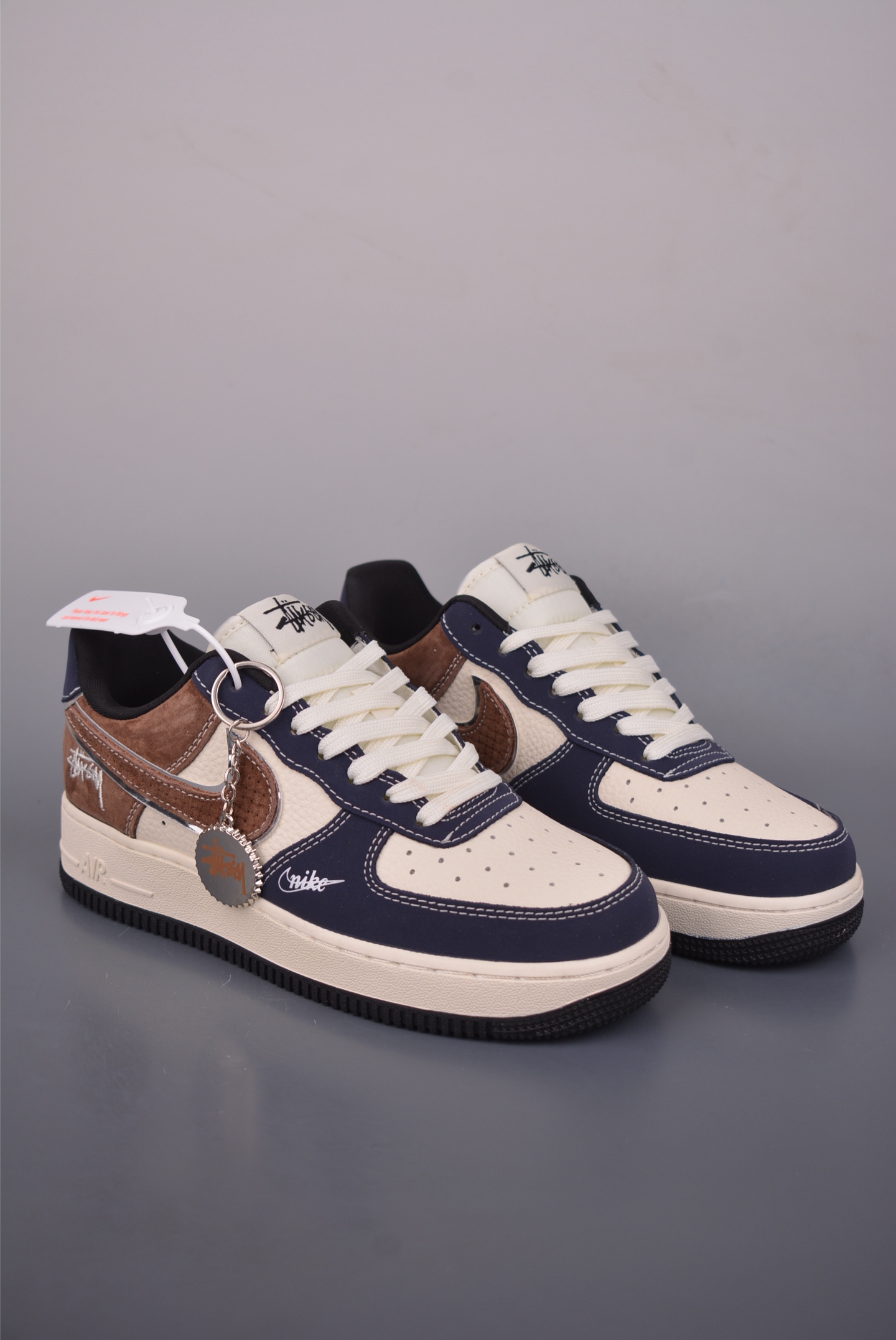 Nike Air Force 1 Low 斯图西联名 DF0188-105