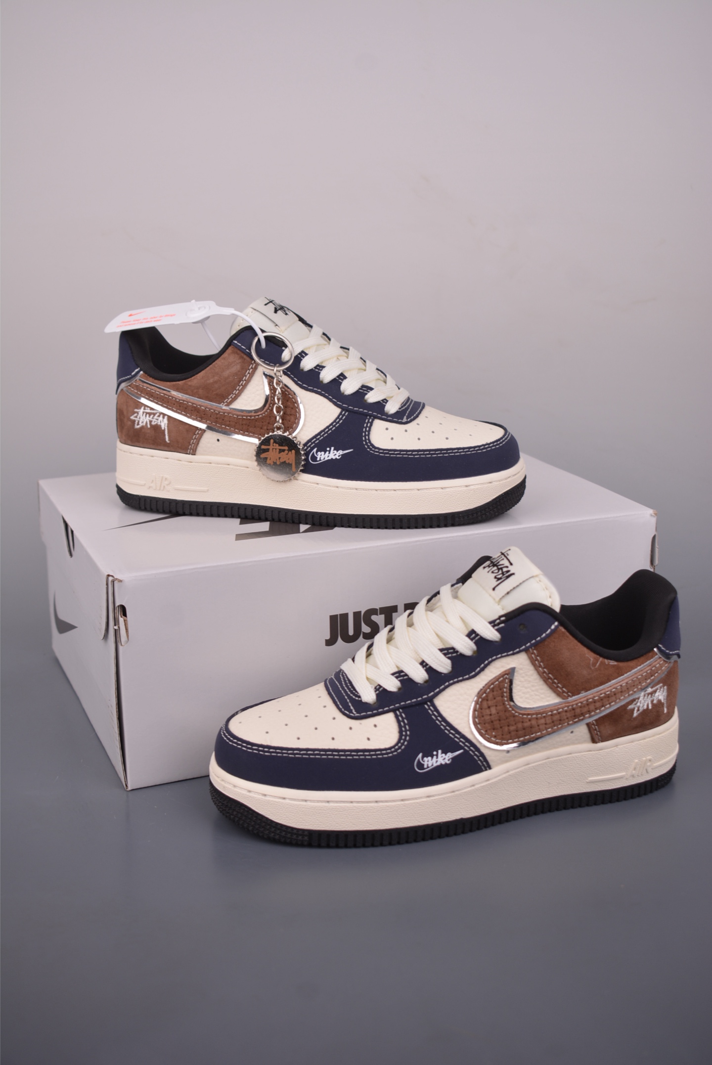 Nike Air Force 1 Low 斯图西联名 DF0188-105
