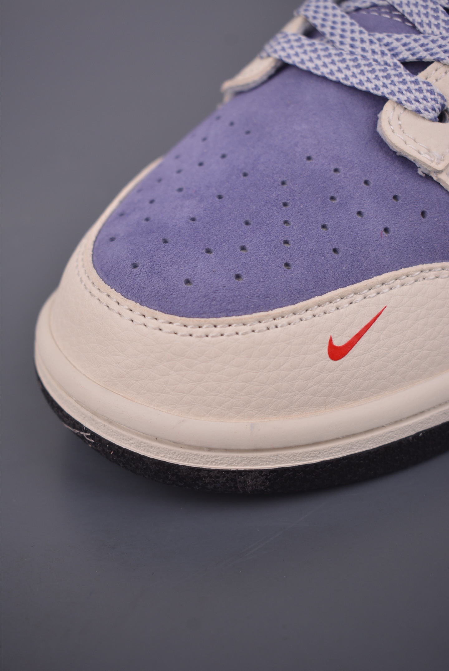 Nike SB Dunk Low 马年限定 DN3168-015 Nike SB Dunk Low 马年限定 DN3168-015