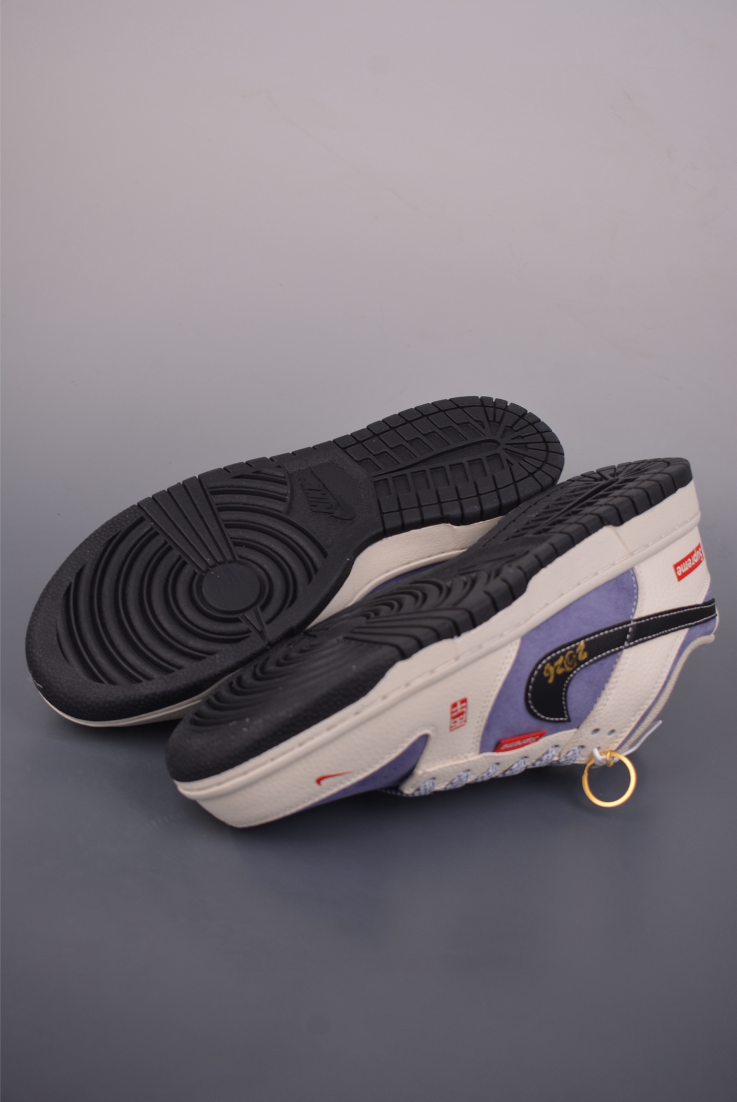 Nike SB Dunk Low 马年限定 DN3168-015 Nike SB Dunk Low 马年限定 DN3168-015