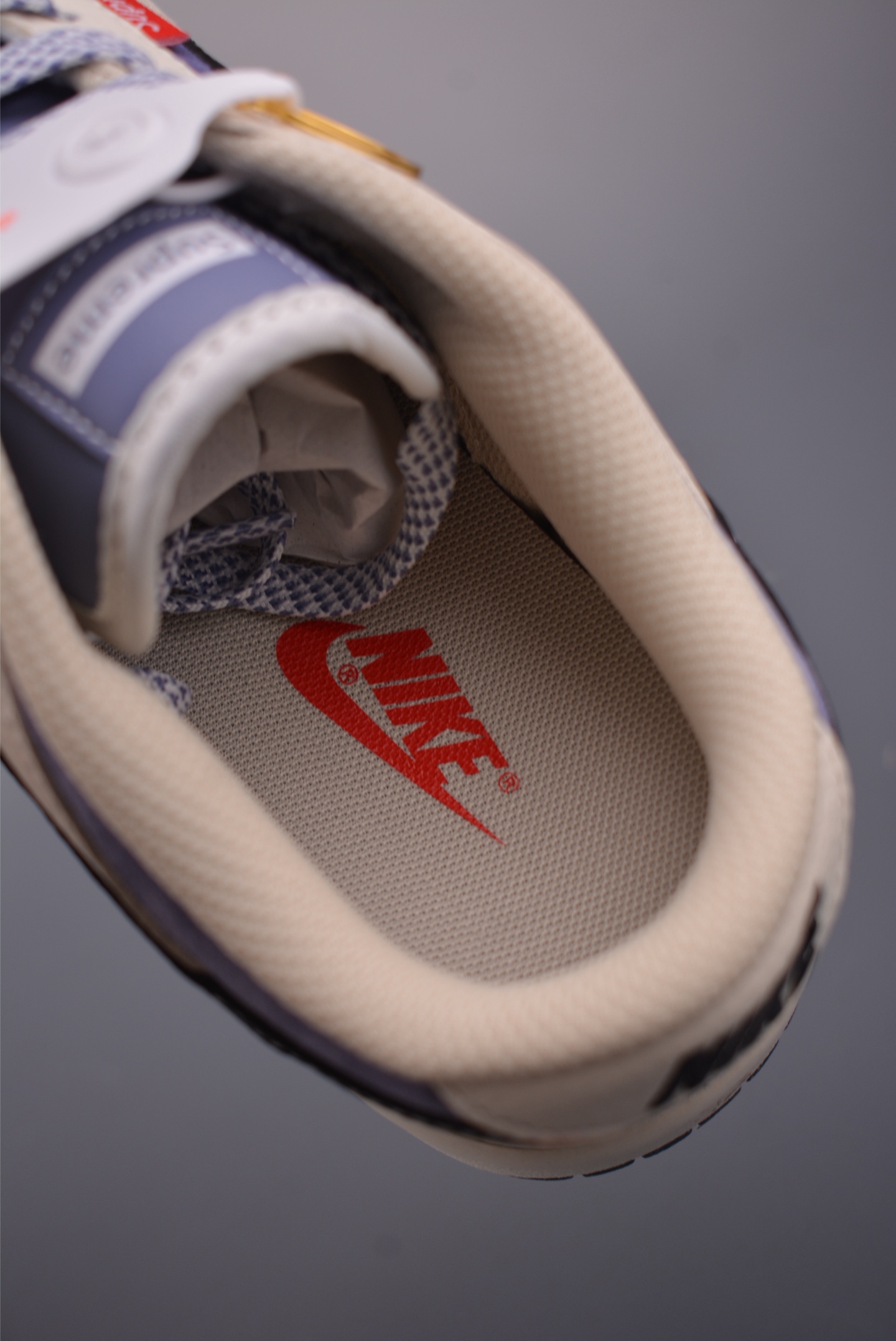 Nike SB Dunk Low 马年限定 DN3168-015 Nike SB Dunk Low 马年限定 DN3168-015