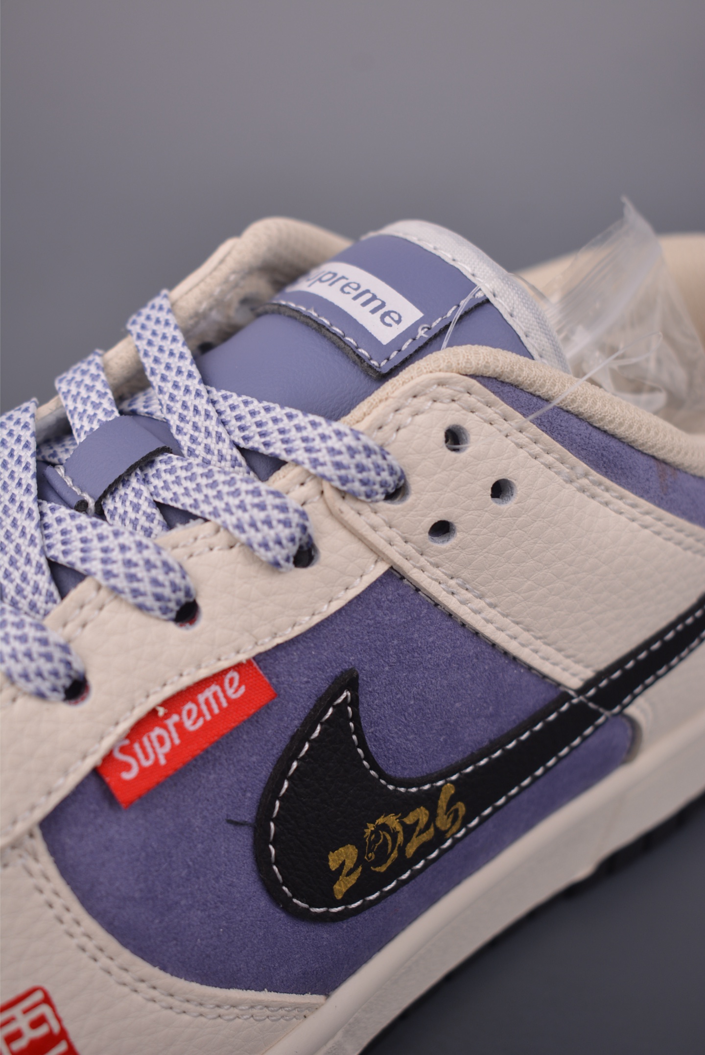 Nike SB Dunk Low 马年限定 DN3168-015 Nike SB Dunk Low 马年限定 DN3168-015