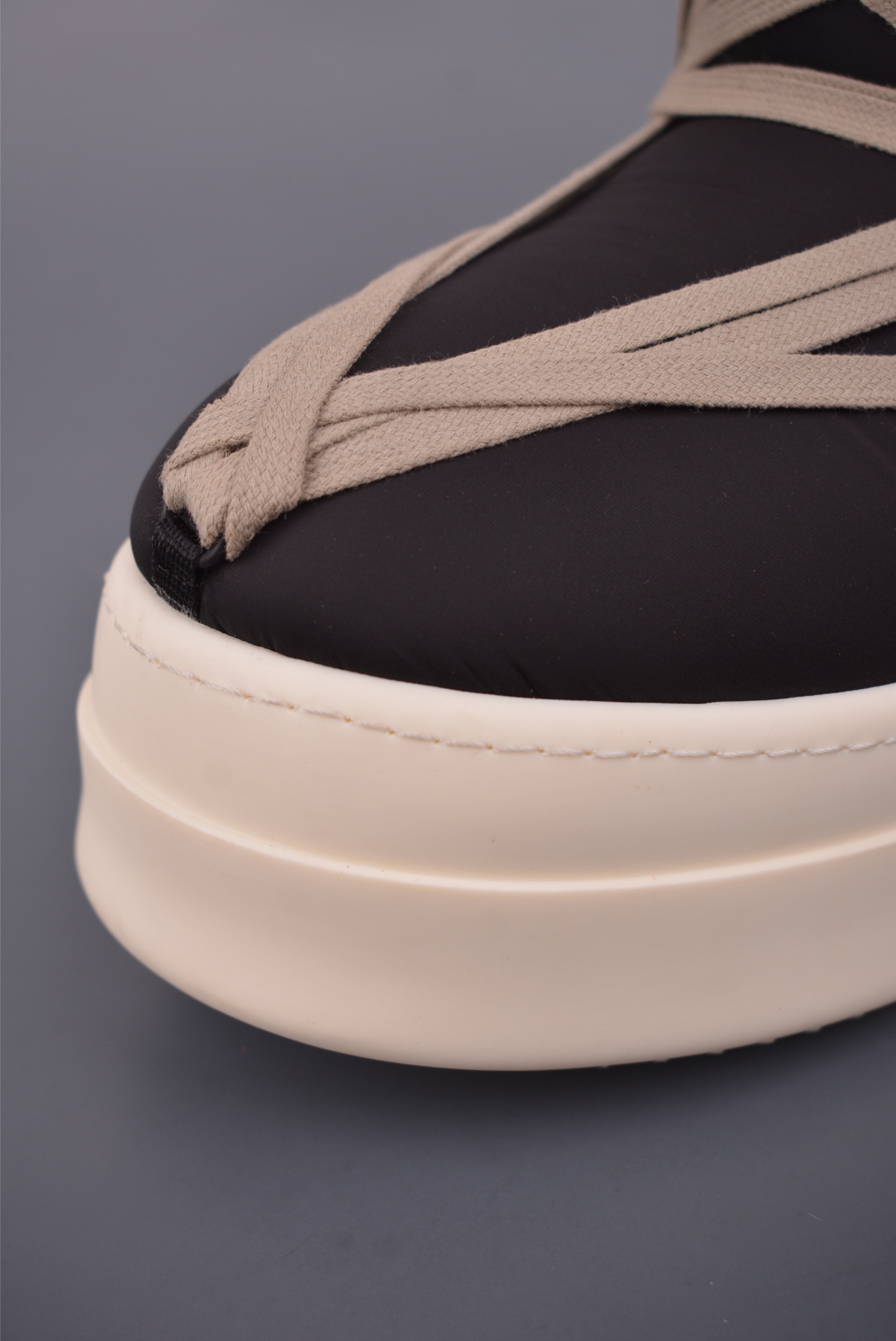 蒙口Moncler 联名RO疯狂绑带滑雪鞋 RO / Rick Owens DRKSHDW 瑞克·欧文斯联名 J2 09N 蒙口Moncler 联名RO疯狂绑带滑雪鞋 RO / Rick Owens DRKSHDW 瑞克·欧文斯联名 J2 09N