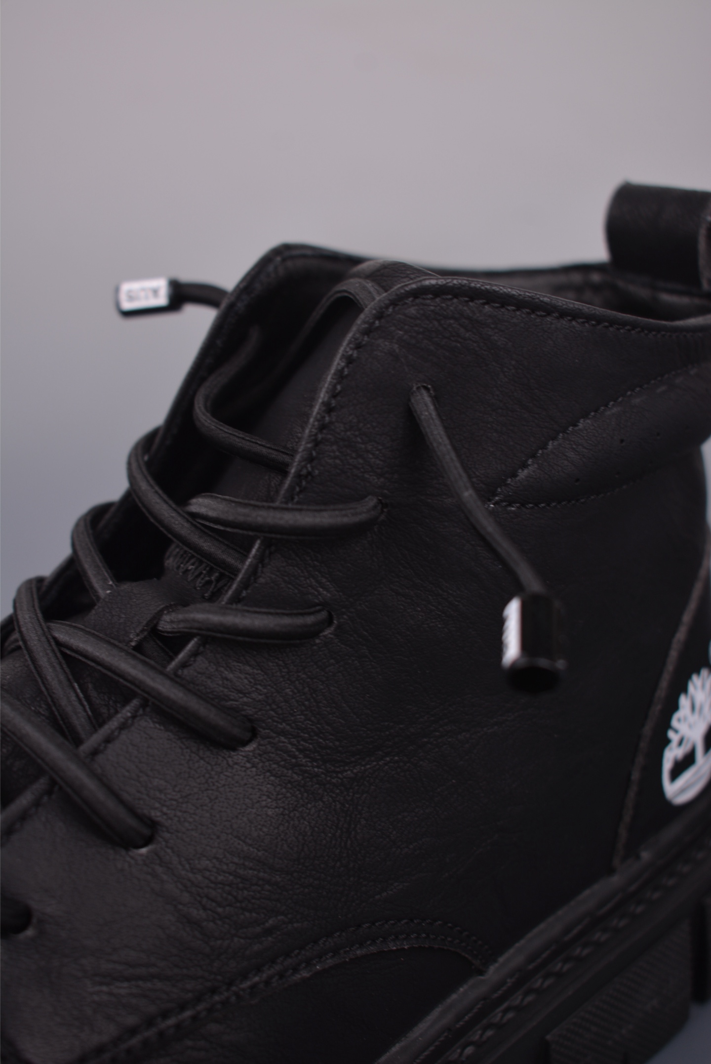 Timberland添柏岚/天伯伦 经典款 25ss新款中帮 TB230663