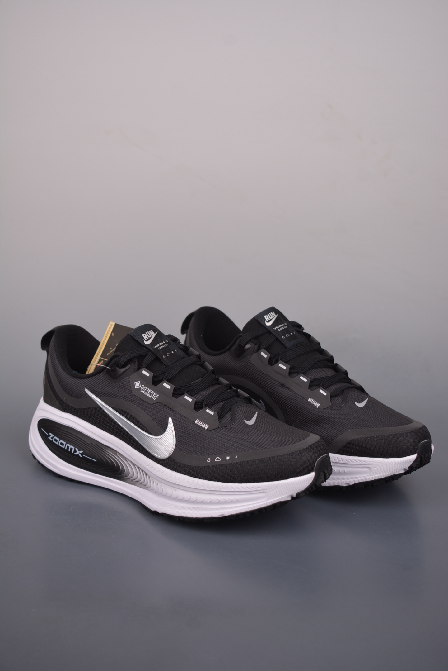 Nike Air Zoom Vomero 18 GTX HQ7002-002 Nike Air Zoom Vomero 18 GTX HQ7002-002
