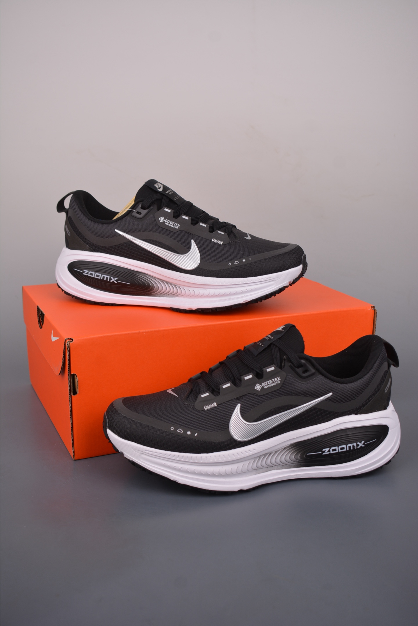 Nike Air Zoom Vomero 18 GTX HQ7002-002 Nike Air Zoom Vomero 18 GTX HQ7002-002