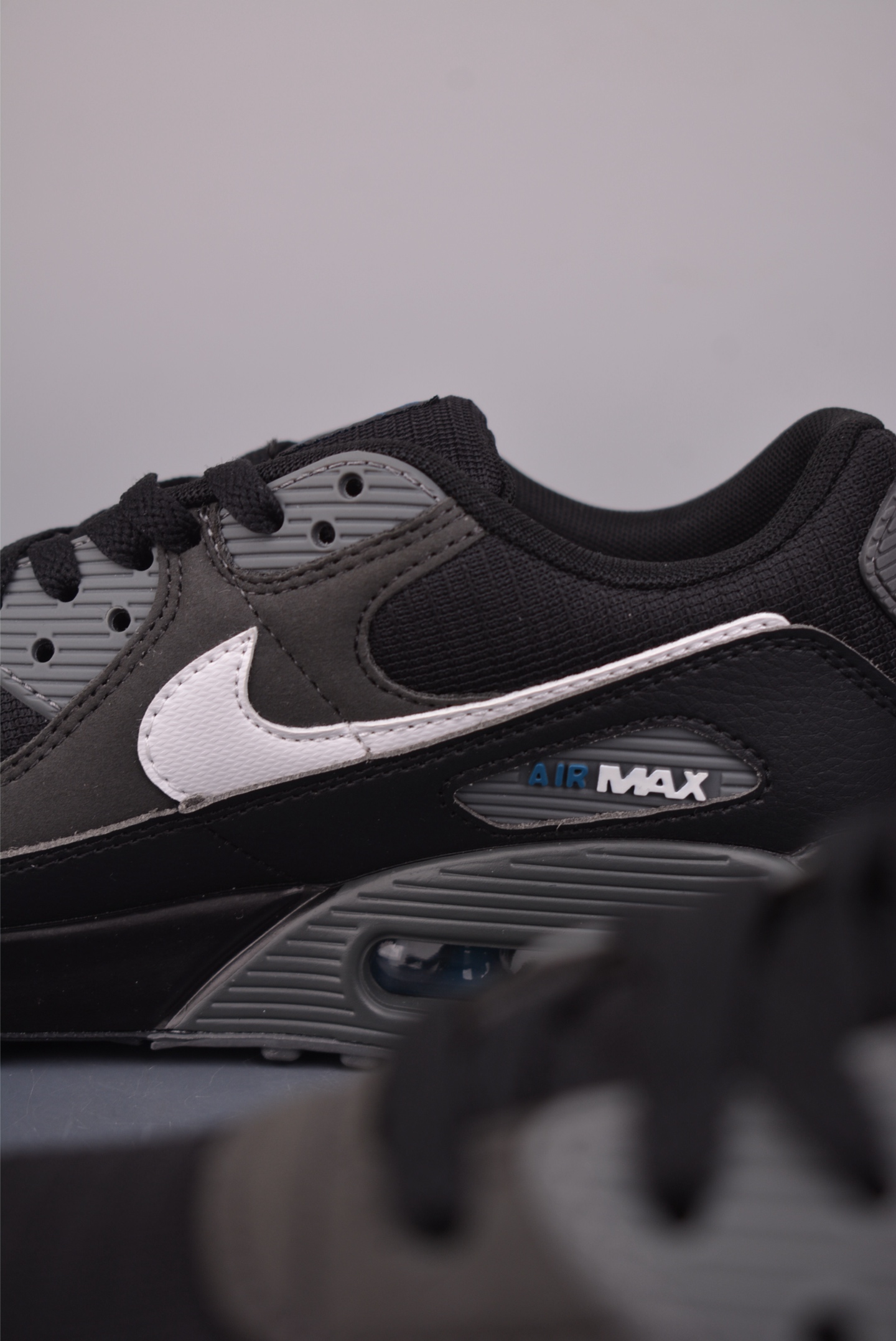 NIKE Air Max90 FUTURA 渠道原盒原标 经典拼接网面 DR0145-002 NIKE Air Max90 FUTURA 渠道原盒原标 经典拼接网面 DR0145-002