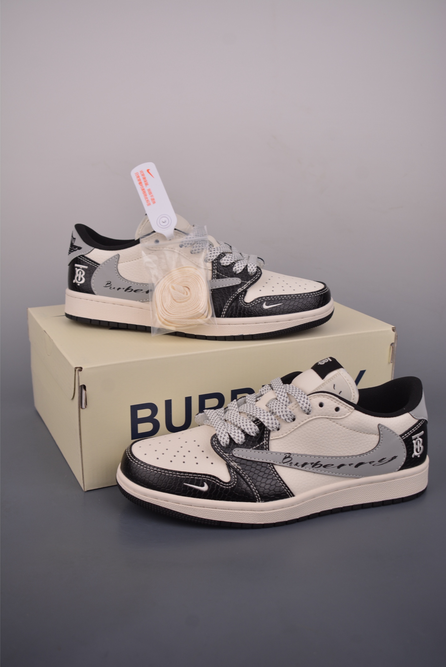 Fragment x Travis Scott x 巴黎世家 Air Jordan 1 Low 三方联名倒钩 HS1239-003