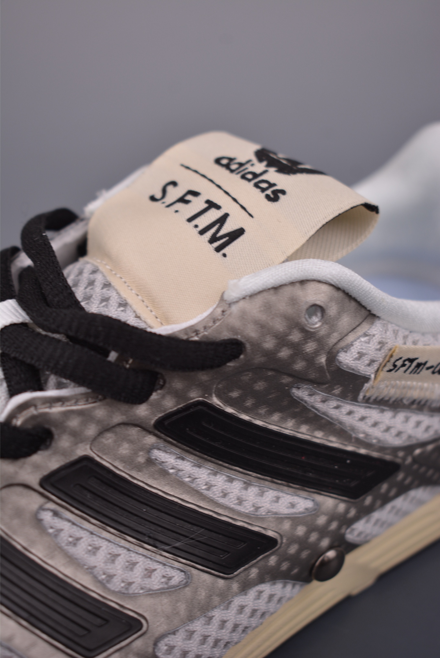 SONG FOR THE MUTE x adidas originals Adizero PR SFTM-006 舒适百搭透气跑步鞋 HP3522 SONG FOR THE MUTE x adidas originals Adizero PR SFTM-006 舒适百搭透气跑步鞋 HP3522