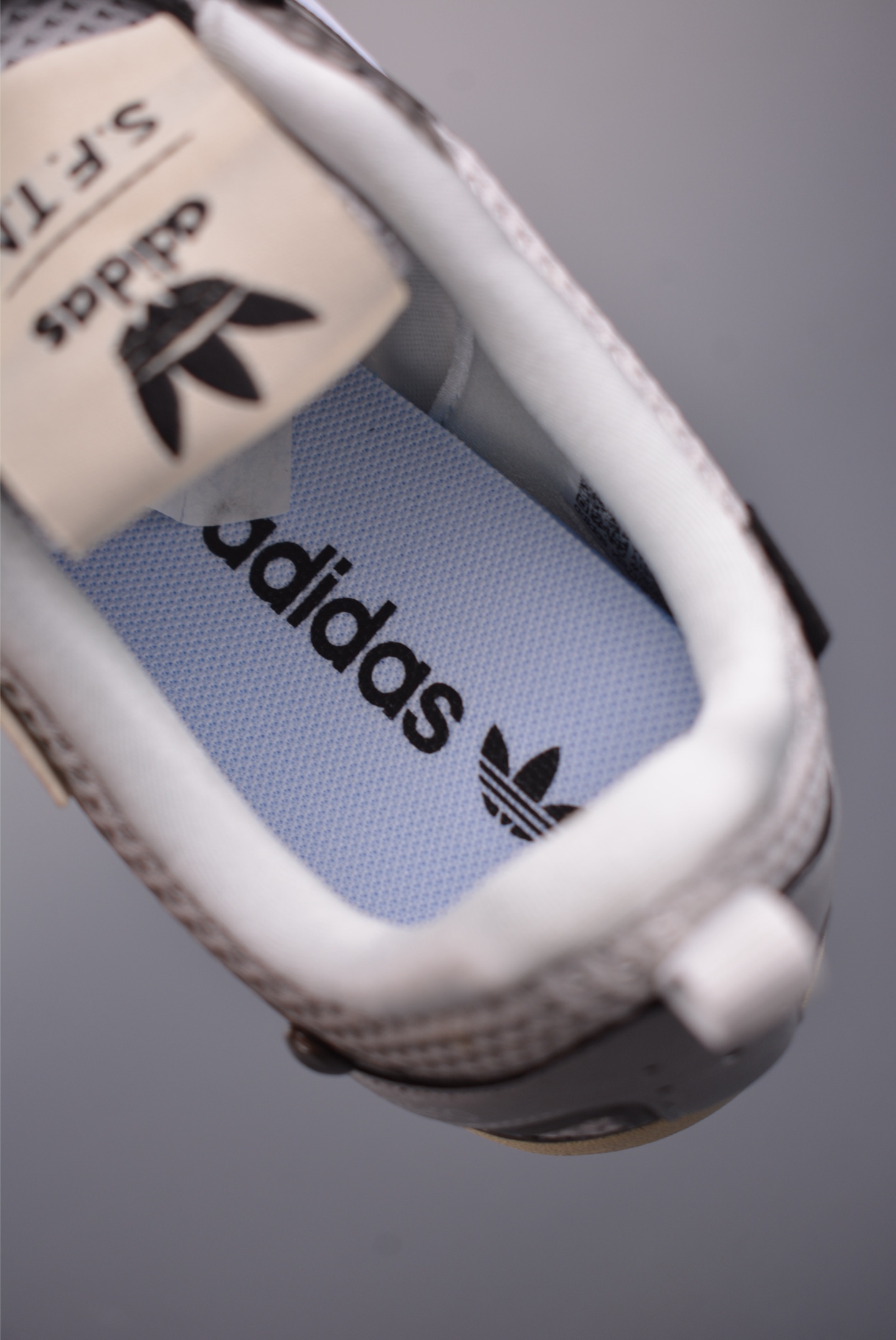 SONG FOR THE MUTE x adidas originals Adizero PR SFTM-006 舒适百搭透气跑步鞋 HP3522 SONG FOR THE MUTE x adidas originals Adizero PR SFTM-006 舒适百搭透气跑步鞋 HP3522
