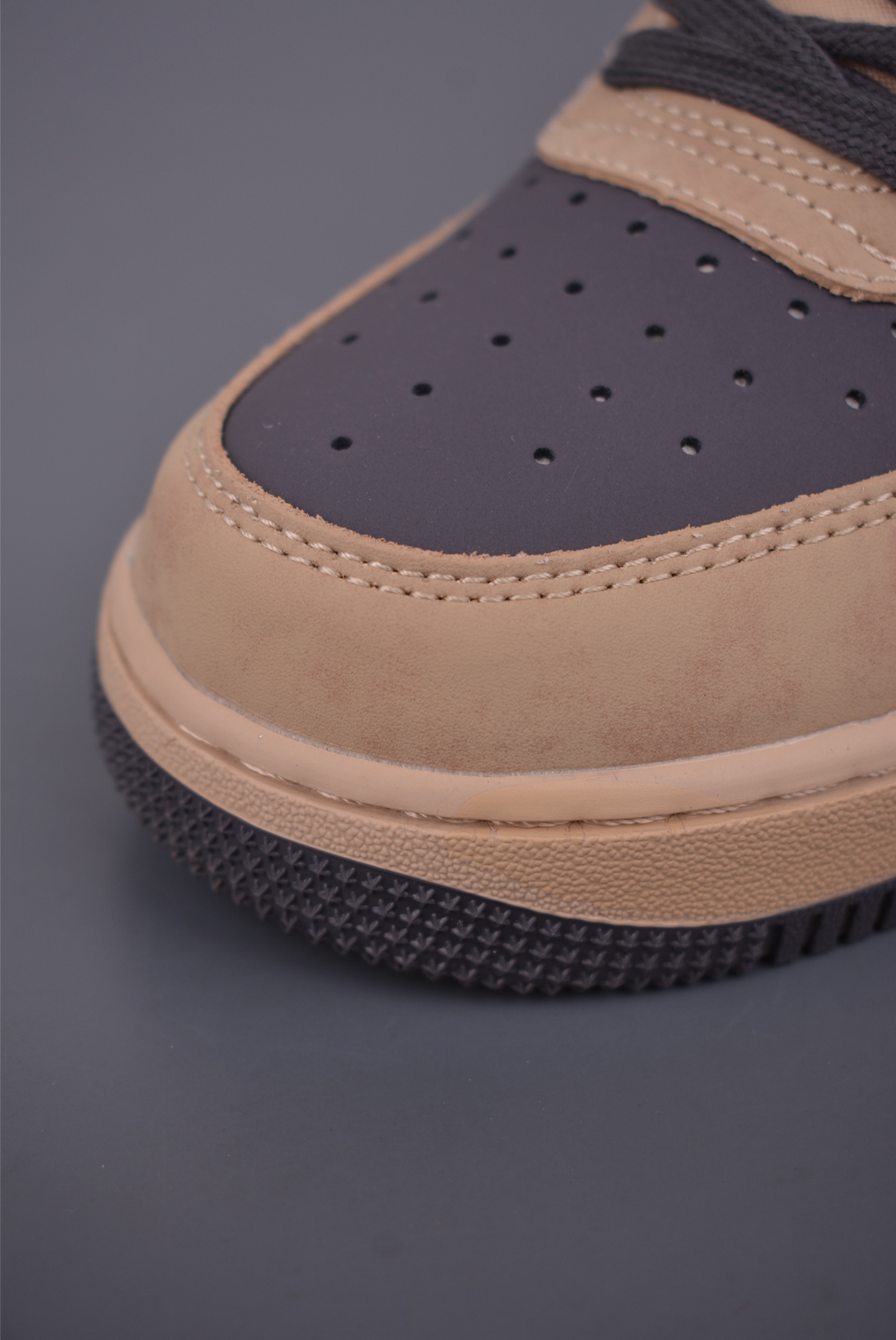Nike Air Force 1 Low 马年限定 KD1688-002 Nike Air Force 1 Low 马年限定 KD1688-002