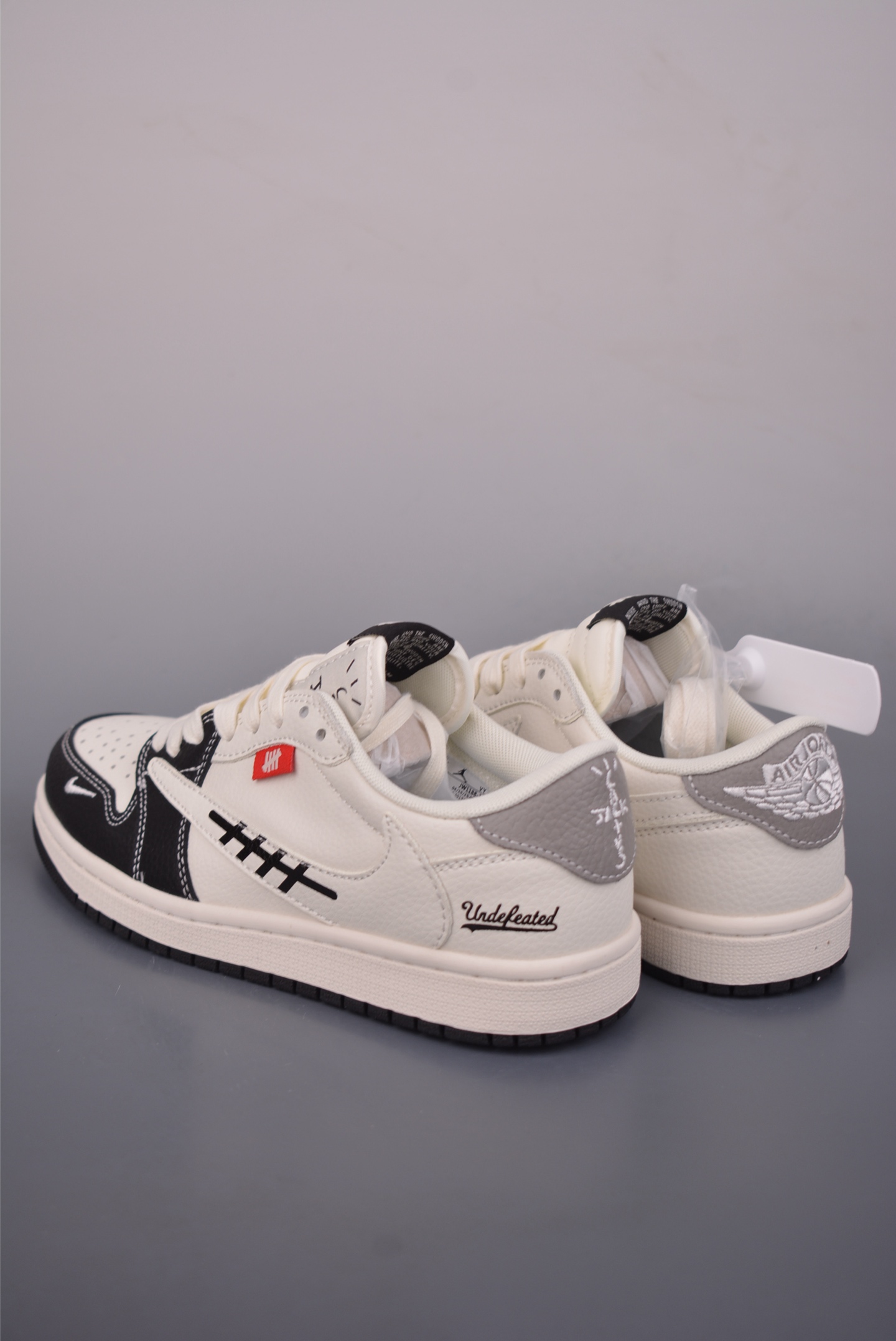 Fragment x Travis Scott x UN Air Jordan 1 Low 三方联名倒钩 全新的三方联名低帮倒钩 JW1188-169 Fragment x Travis Scott x UN Air Jordan 1 Low 三方联名倒钩 全新的三方联名低帮倒钩 JW1188-169
