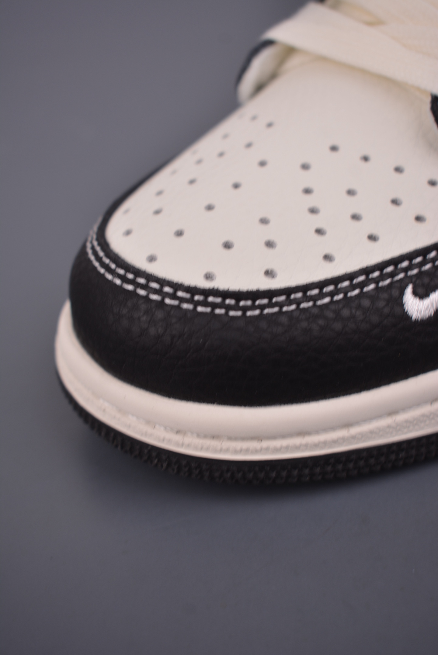 Fragment x Travis Scott x UN Air Jordan 1 Low 三方联名倒钩 全新的三方联名低帮倒钩 JW1188-169 Fragment x Travis Scott x UN Air Jordan 1 Low 三方联名倒钩 全新的三方联名低帮倒钩 JW1188-169