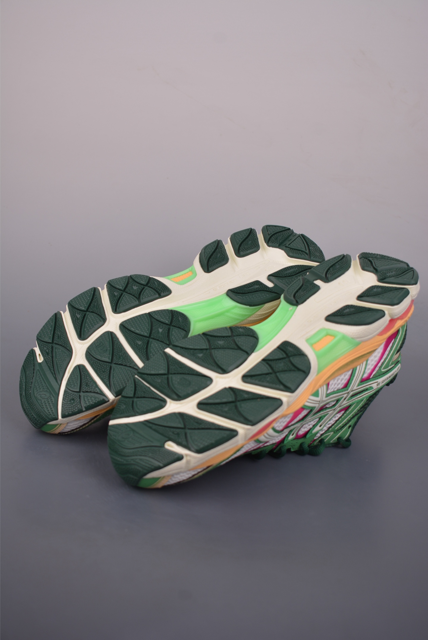 Asics Gel-CUMULUS 16 亚瑟士运动休闲透气专业跑鞋 1203A763-100 Asics Gel-CUMULUS 16 亚瑟士运动休闲透气专业跑鞋 1203A763-100