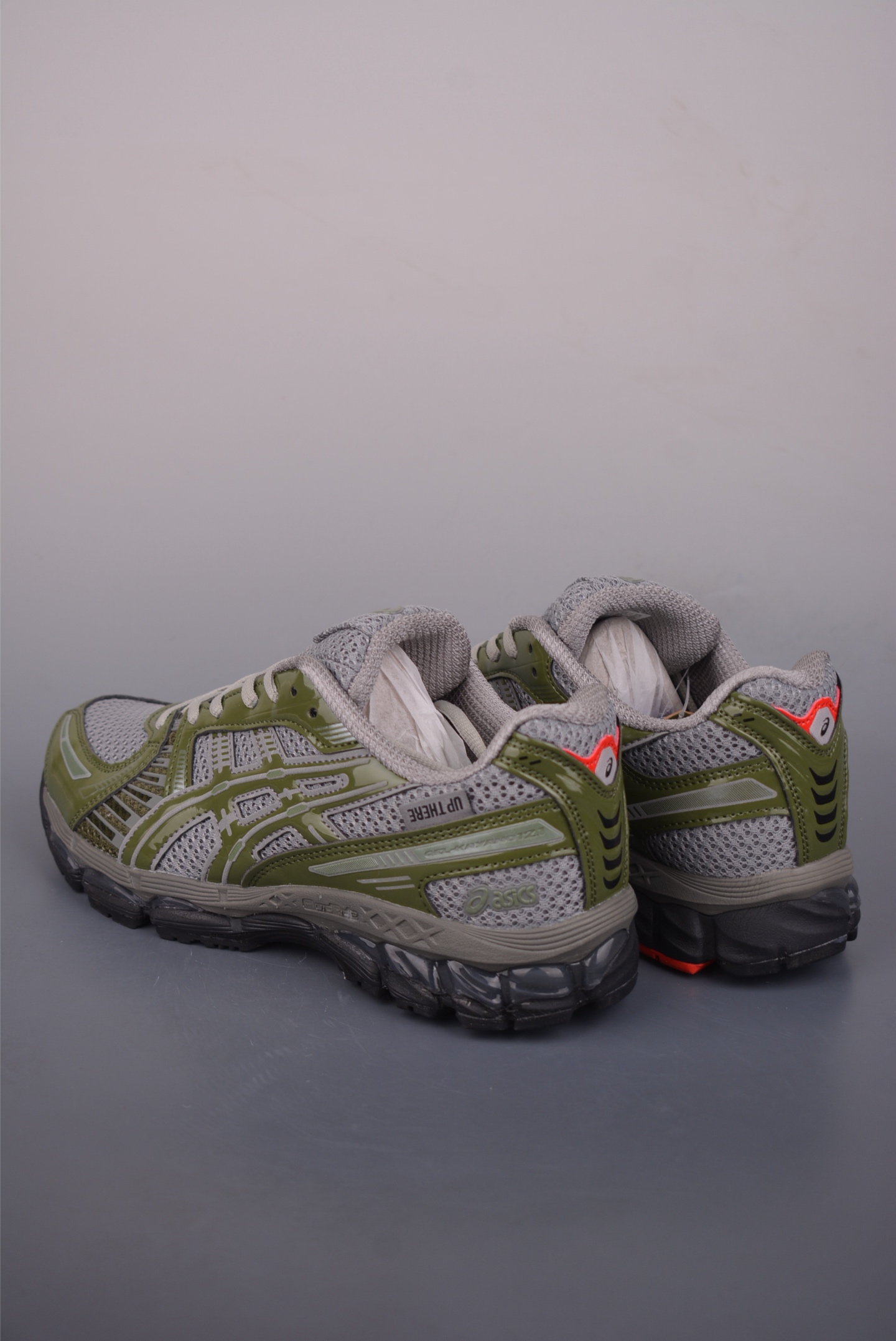 AsicsGel-Kayano 12.1 亚瑟士运动休闲透气专业跑鞋 1203A869-021 AsicsGel-Kayano 12.1 亚瑟士运动休闲透气专业跑鞋 1203A869-021