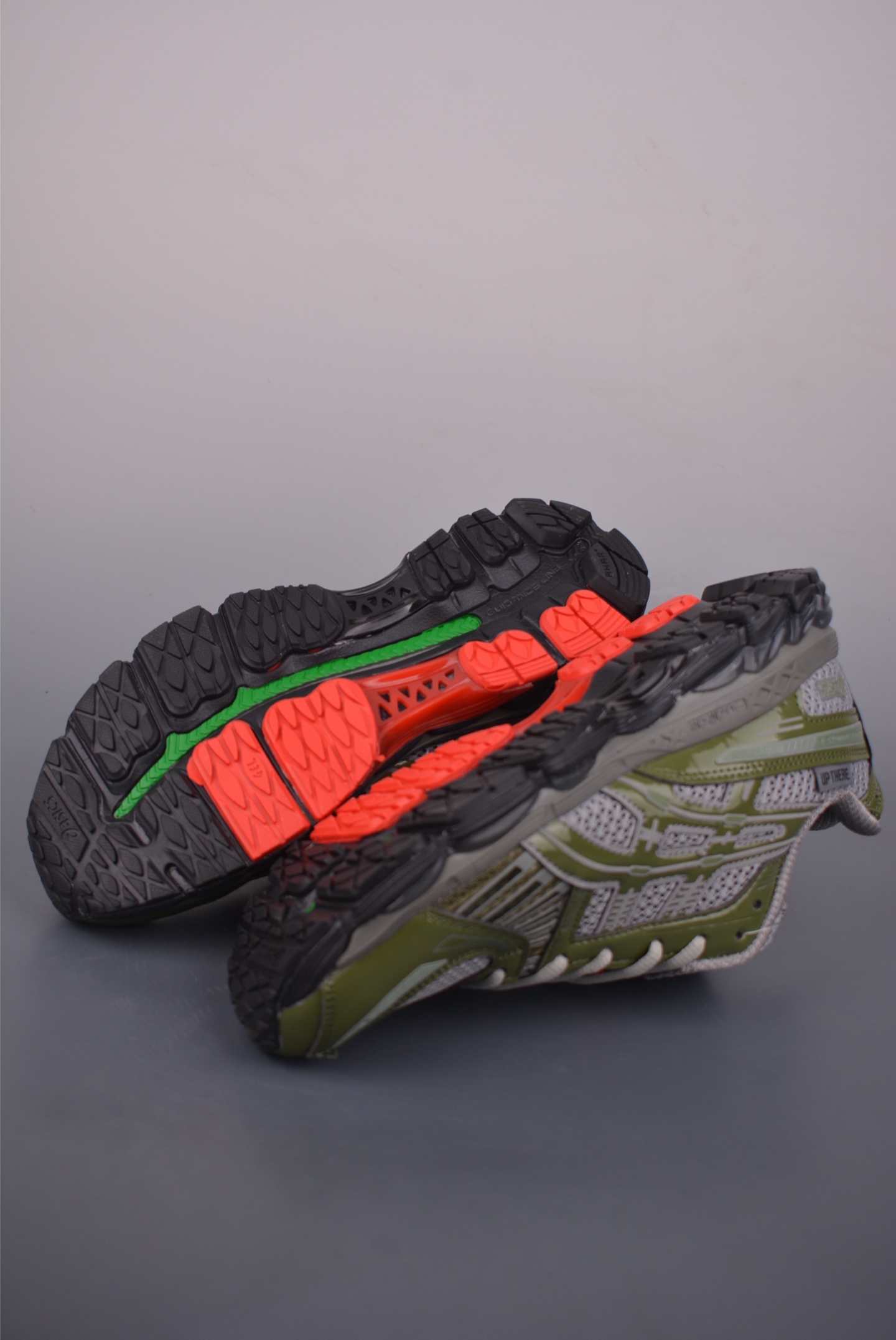 AsicsGel-Kayano 12.1 亚瑟士运动休闲透气专业跑鞋 1203A869-021 AsicsGel-Kayano 12.1 亚瑟士运动休闲透气专业跑鞋 1203A869-021