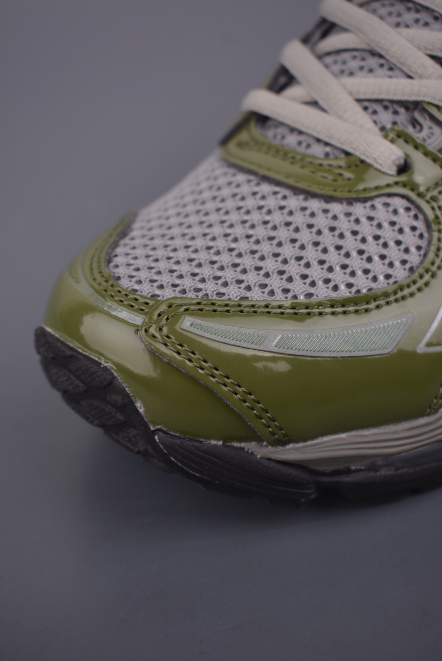 AsicsGel-Kayano 12.1 亚瑟士运动休闲透气专业跑鞋 1203A869-021 AsicsGel-Kayano 12.1 亚瑟士运动休闲透气专业跑鞋 1203A869-021