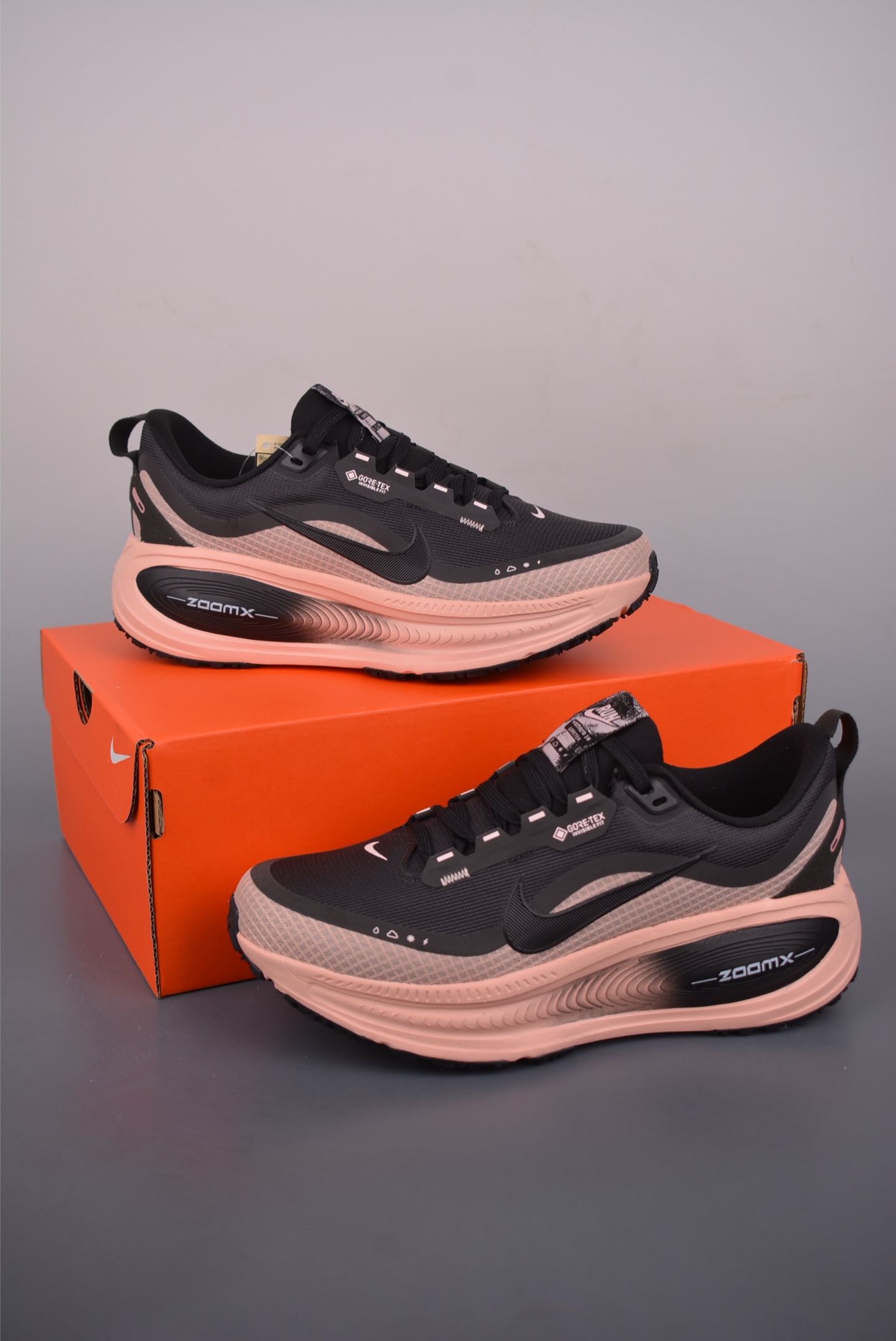 Nike Air Zoom Vomero 18 GTX 全新科技提前原鞋开发 HQ7002-003 Nike Air Zoom Vomero 18 GTX 全新科技提前原鞋开发 HQ7002-003